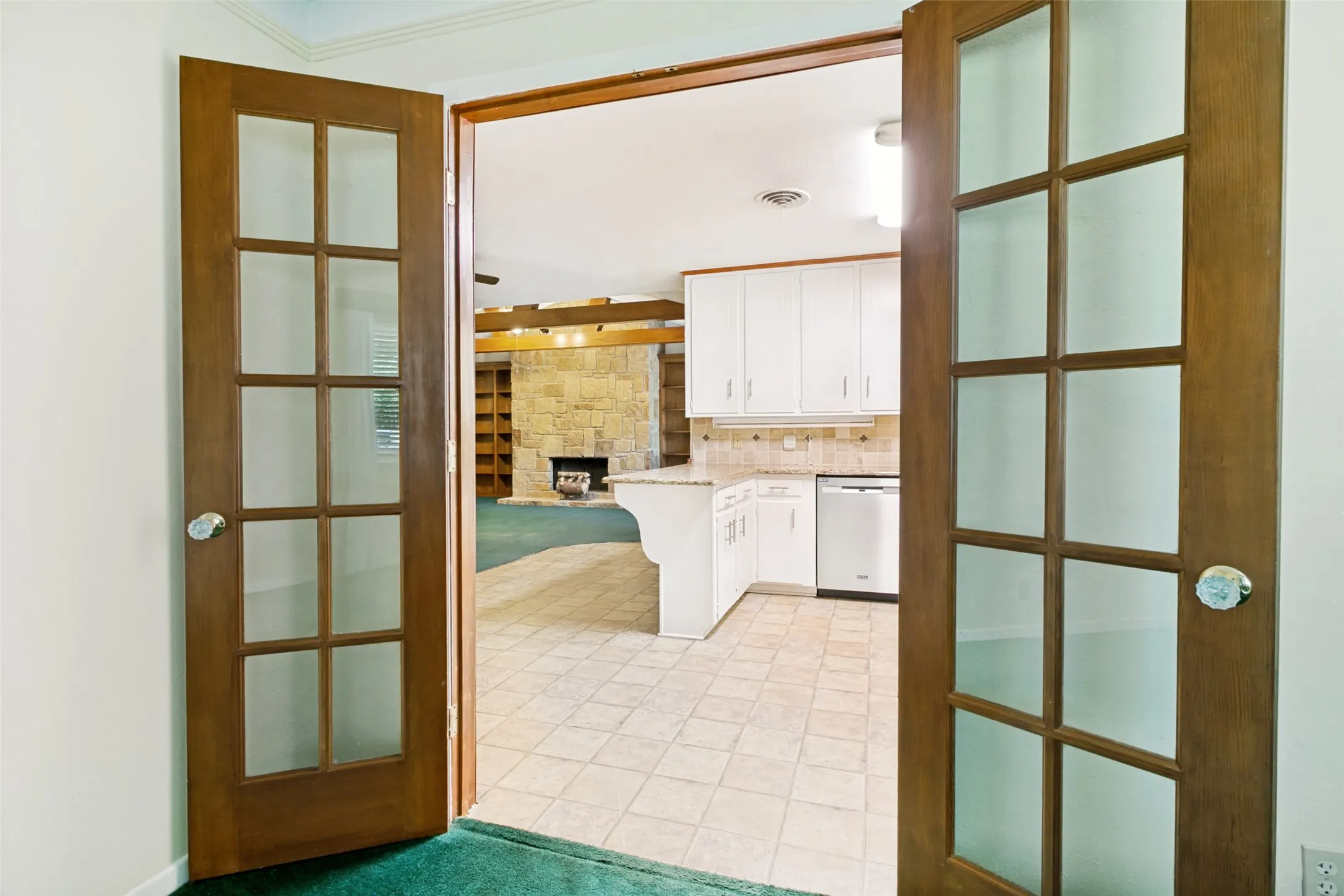 Single Family Residence For Sale in Tarrant County , 4708 Cummings Drive, North Richland Hills, Texas 76180, 3 Bedroom, 2 Bathroom, 2 Garage spaces, 1,916 Sqft, built in 1958, mls#21367428, Real Estate Agent in North Richland Hills, Homes For Sale in Tarrant county, Homes For Sale in North Richland Hills, Realtor in North Richland Hills Texas, Real Estate Brokerage Independent Realty Texas, Luminita Cordes Realtor
