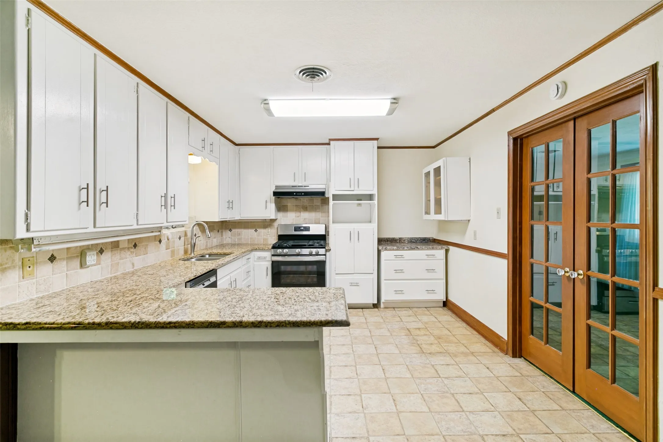 Single Family Residence For Sale in Tarrant County , 4708 Cummings Drive, North Richland Hills, Texas 76180, 3 Bedroom, 2 Bathroom, 2 Garage spaces, 1,916 Sqft, built in 1958, mls#21367428, Real Estate Agent in North Richland Hills, Homes For Sale in Tarrant county, Homes For Sale in North Richland Hills, Realtor in North Richland Hills Texas, Real Estate Brokerage Independent Realty Texas, Luminita Cordes Realtor