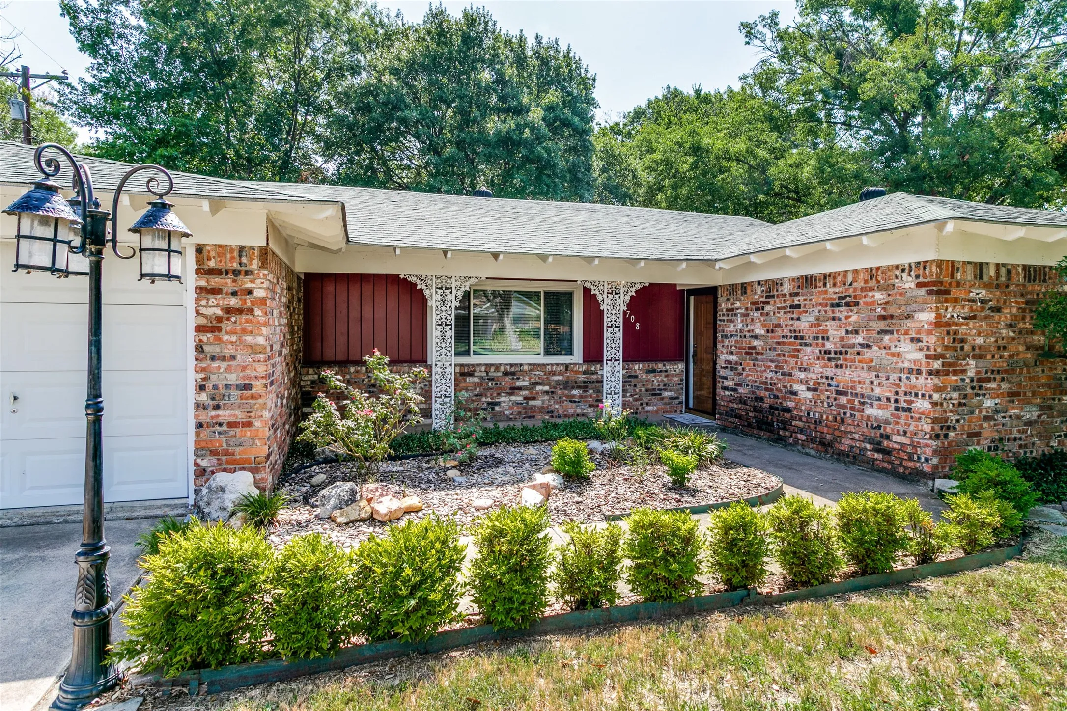 Single Family Residence For Sale in Tarrant County , 4708 Cummings Drive, North Richland Hills, Texas 76180, 3 Bedroom, 2 Bathroom, 2 Garage spaces, 1,916 Sqft, built in 1958, mls#21367428, Real Estate Agent in North Richland Hills, Homes For Sale in Tarrant county, Homes For Sale in North Richland Hills, Realtor in North Richland Hills Texas, Real Estate Brokerage Independent Realty Texas, Luminita Cordes Realtor