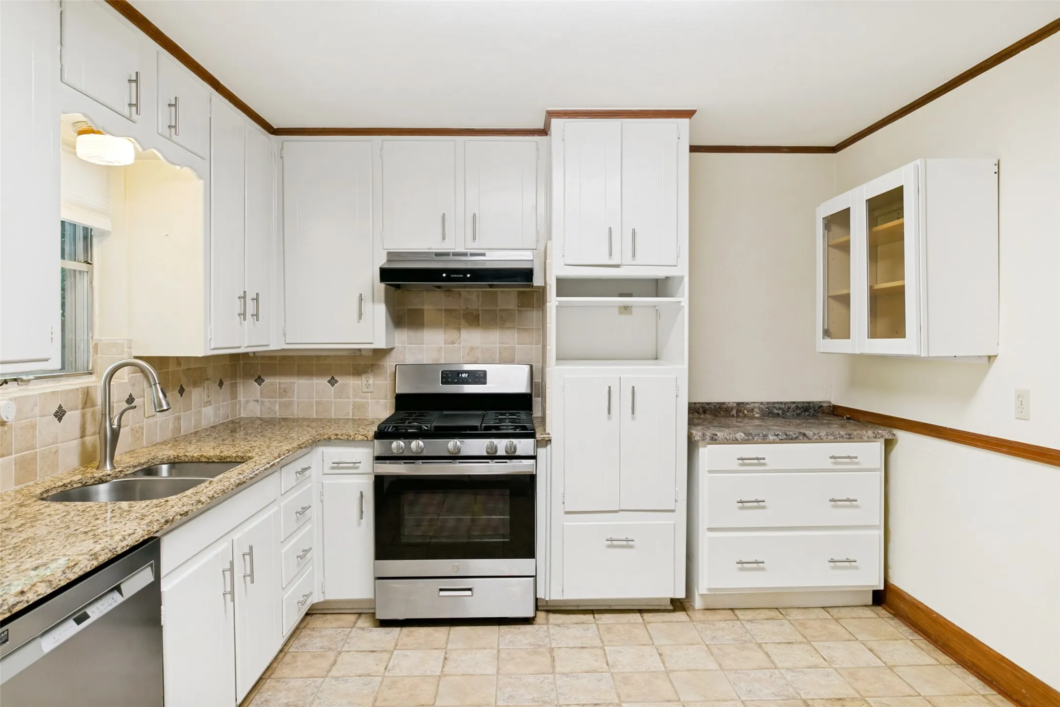 Single Family Residence For Sale in Tarrant County , 4708 Cummings Drive, North Richland Hills, Texas 76180, 3 Bedroom, 2 Bathroom, 2 Garage spaces, 1,916 Sqft, built in 1958, mls#21367428, Real Estate Agent in North Richland Hills, Homes For Sale in Tarrant county, Homes For Sale in North Richland Hills, Realtor in North Richland Hills Texas, Real Estate Brokerage Independent Realty Texas, Luminita Cordes Realtor