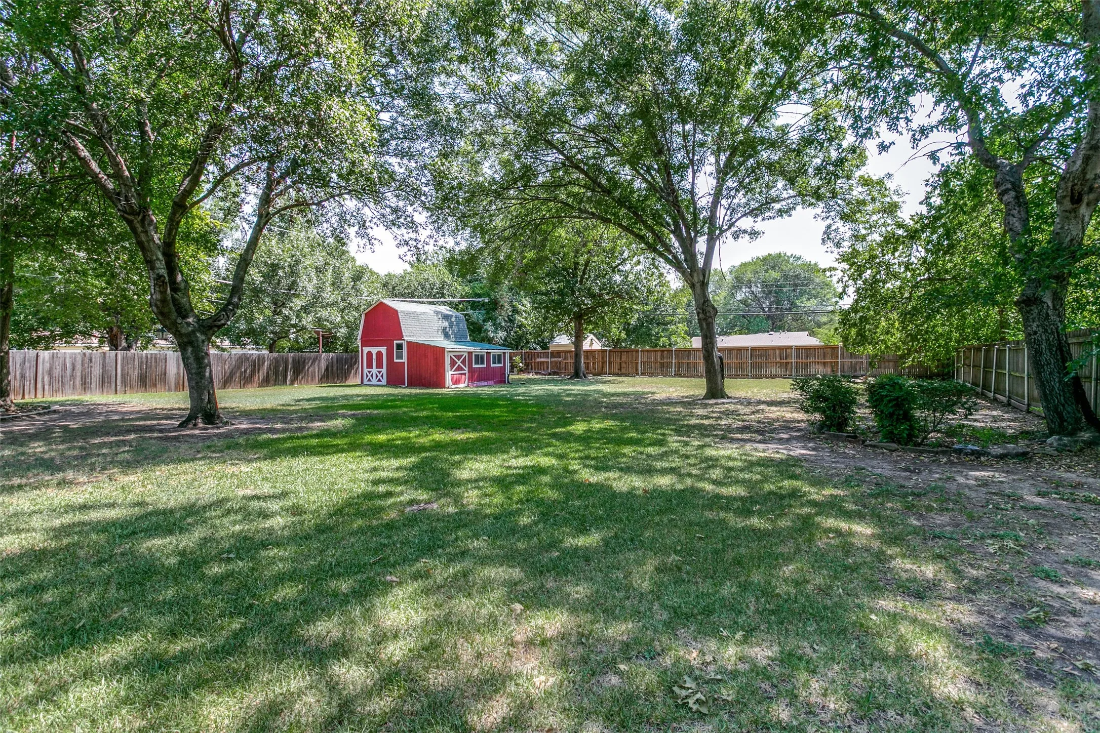 Single Family Residence For Sale in Tarrant County , 4708 Cummings Drive, North Richland Hills, Texas 76180, 3 Bedroom, 2 Bathroom, 2 Garage spaces, 1,916 Sqft, built in 1958, mls#21367428, Real Estate Agent in North Richland Hills, Homes For Sale in Tarrant county, Homes For Sale in North Richland Hills, Realtor in North Richland Hills Texas, Real Estate Brokerage Independent Realty Texas, Luminita Cordes Realtor