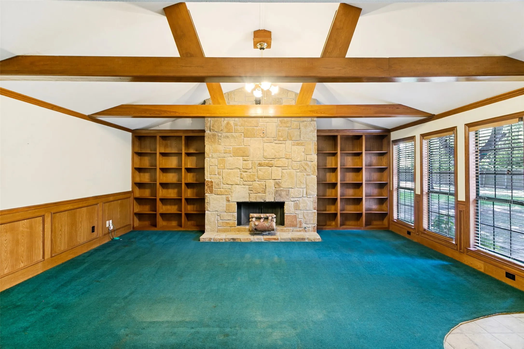 Single Family Residence For Sale in Tarrant County , 4708 Cummings Drive, North Richland Hills, Texas 76180, 3 Bedroom, 2 Bathroom, 2 Garage spaces, 1,916 Sqft, built in 1958, mls#21367428, Real Estate Agent in North Richland Hills, Homes For Sale in Tarrant county, Homes For Sale in North Richland Hills, Realtor in North Richland Hills Texas, Real Estate Brokerage Independent Realty Texas, Luminita Cordes Realtor