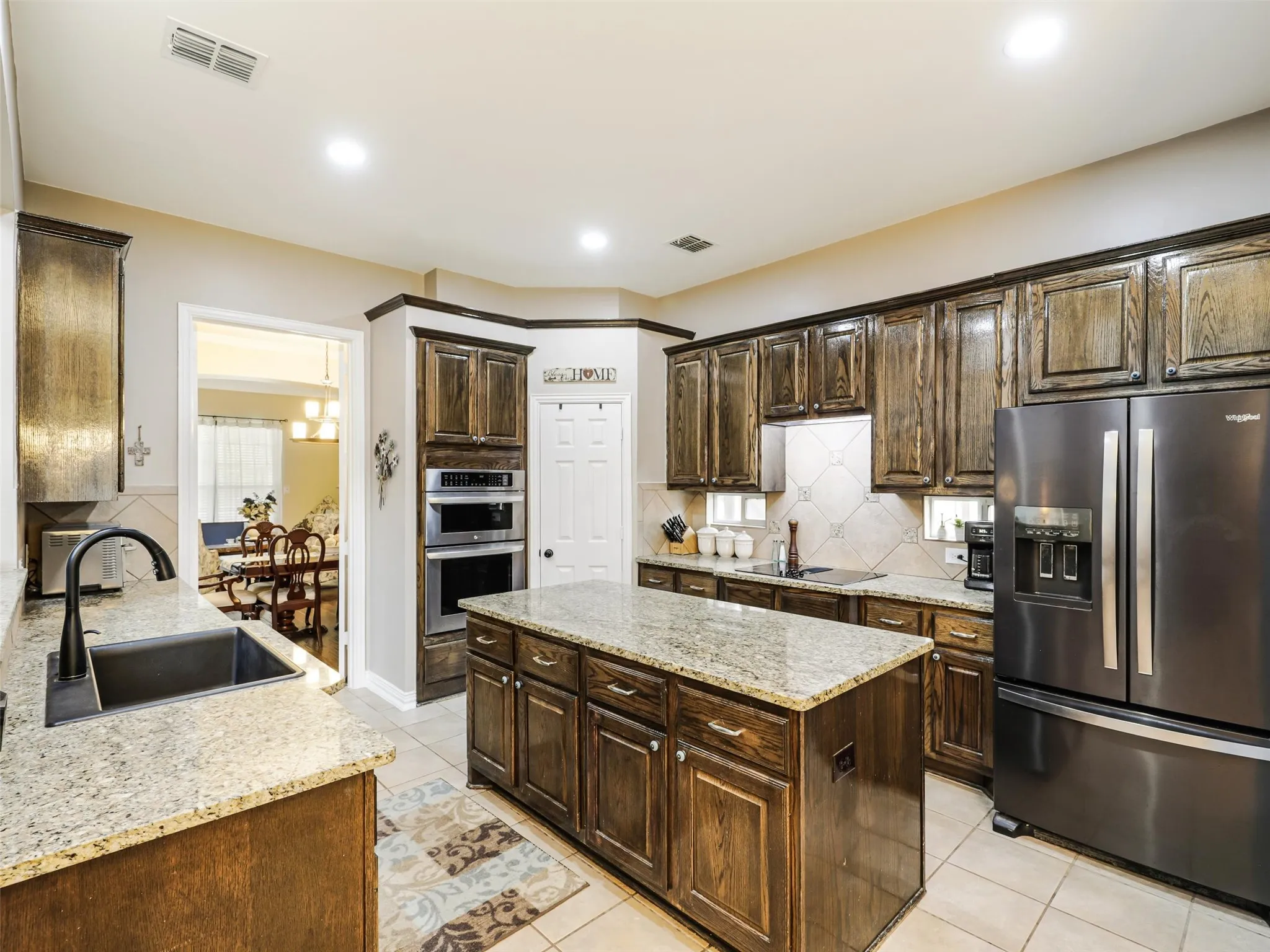Single Family Residence For Sale in Denton County , 2113 Sandy Creek Drive, Frisco, Texas 75033, 4 Bedroom, 4 Bathroom, 3 Garage spaces, 3,427 Sqft, built in 2004, mls#21370755, Real Estate Agent in Frisco, Homes For Sale in Denton county, Homes For Sale in Frisco, Realtor in Frisco Texas, Real Estate Brokerage Independent Realty Texas, Luminita Cordes Realtor
