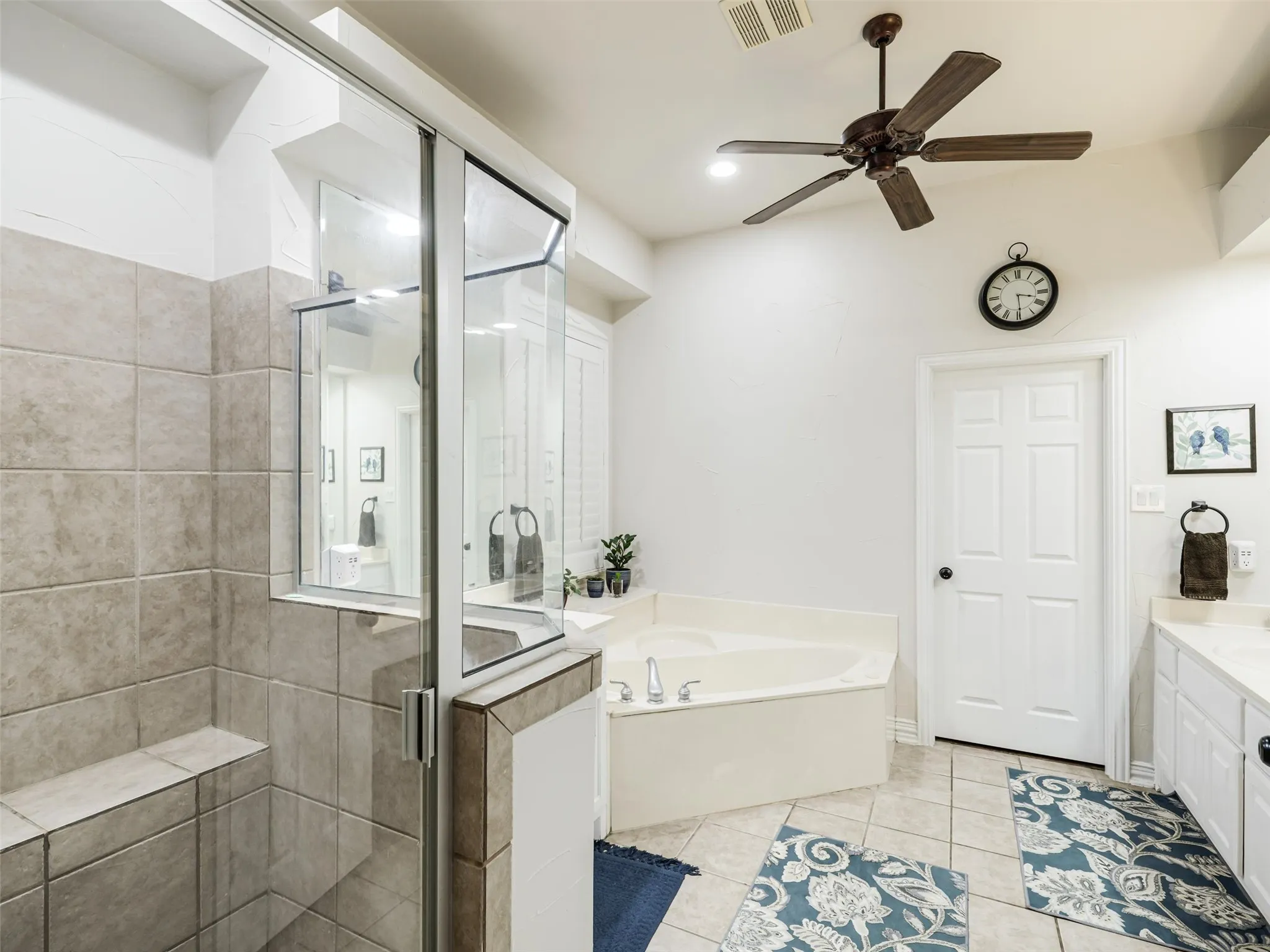 Single Family Residence For Sale in Denton County , 2113 Sandy Creek Drive, Frisco, Texas 75033, 4 Bedroom, 4 Bathroom, 3 Garage spaces, 3,427 Sqft, built in 2004, mls#21370755, Real Estate Agent in Frisco, Homes For Sale in Denton county, Homes For Sale in Frisco, Realtor in Frisco Texas, Real Estate Brokerage Independent Realty Texas, Luminita Cordes Realtor