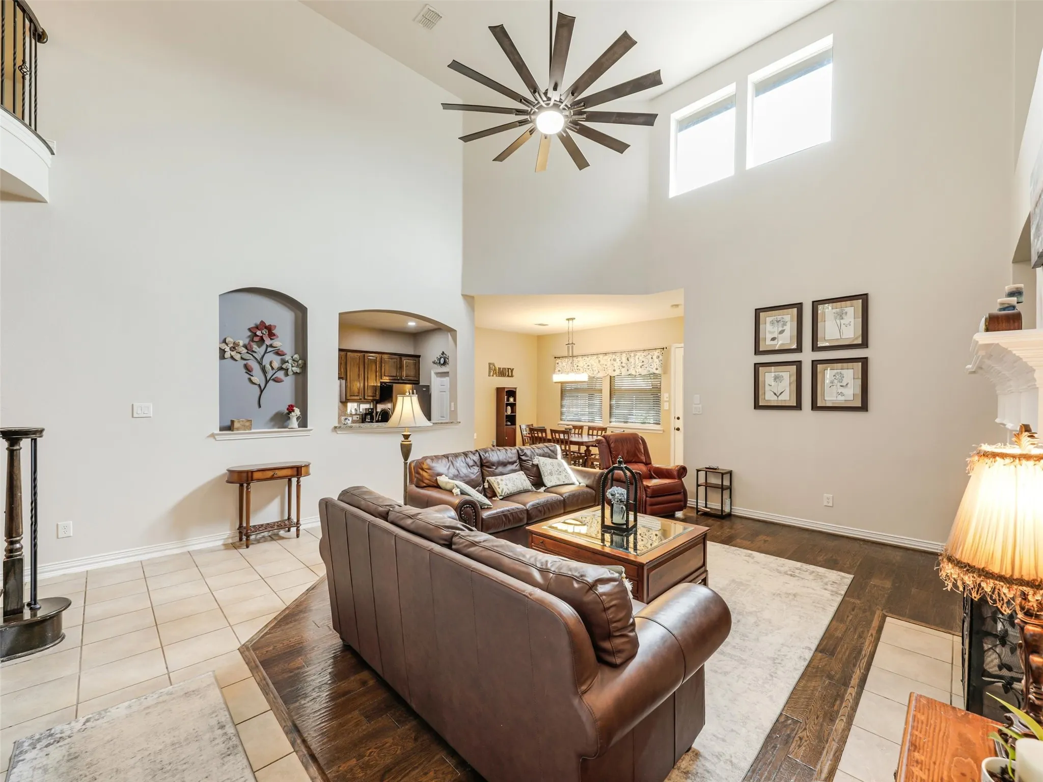 Single Family Residence For Sale in Denton County , 2113 Sandy Creek Drive, Frisco, Texas 75033, 4 Bedroom, 4 Bathroom, 3 Garage spaces, 3,427 Sqft, built in 2004, mls#21370755, Real Estate Agent in Frisco, Homes For Sale in Denton county, Homes For Sale in Frisco, Realtor in Frisco Texas, Real Estate Brokerage Independent Realty Texas, Luminita Cordes Realtor