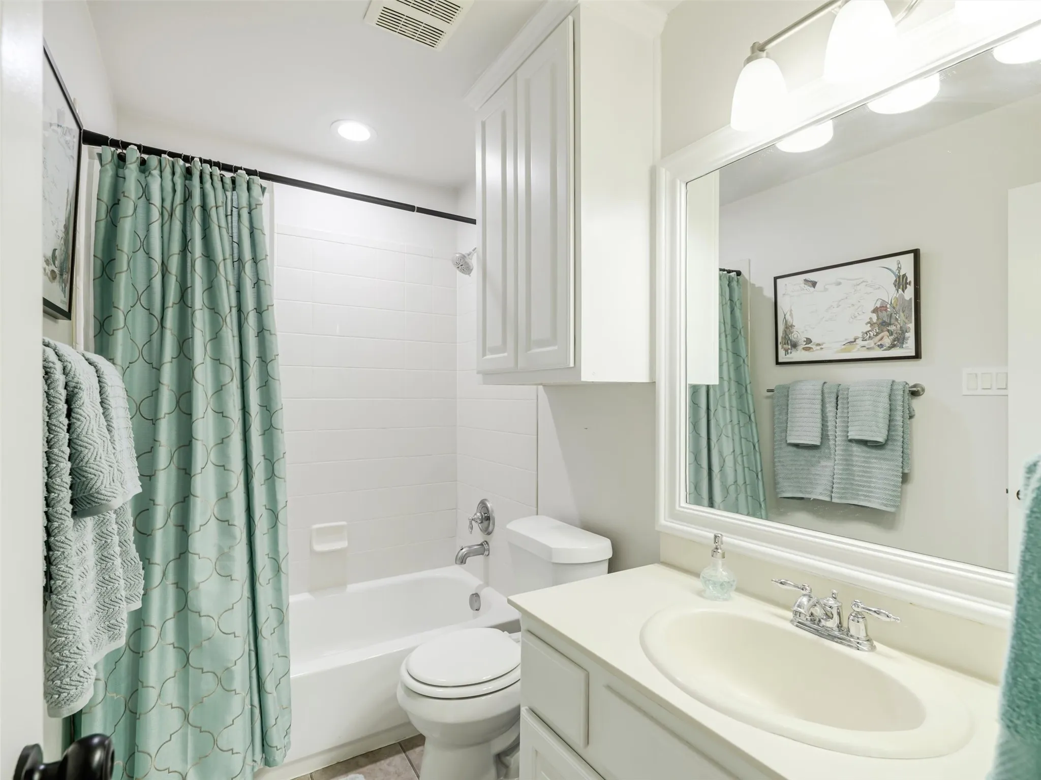 Single Family Residence For Sale in Denton County , 2113 Sandy Creek Drive, Frisco, Texas 75033, 4 Bedroom, 4 Bathroom, 3 Garage spaces, 3,427 Sqft, built in 2004, mls#21370755, Real Estate Agent in Frisco, Homes For Sale in Denton county, Homes For Sale in Frisco, Realtor in Frisco Texas, Real Estate Brokerage Independent Realty Texas, Luminita Cordes Realtor