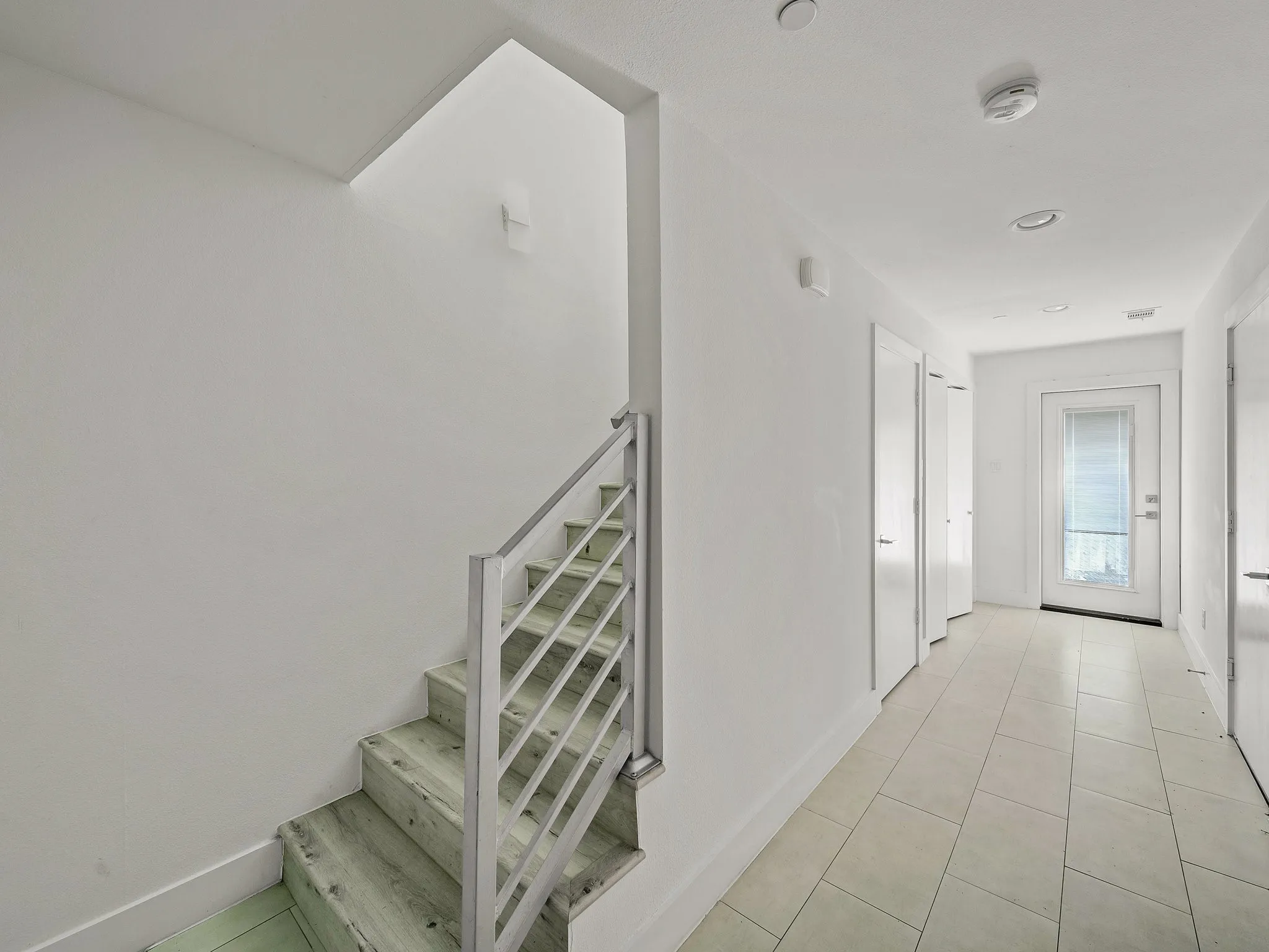 Townhouse For Rent in Dallas County , 1022 Eldorado Avenue 102, Dallas, Texas 75208, 2 Bedroom, 3 Bathroom, 2 Garage spaces, 1,588 Sqft, built in 2019, mls#21371017, Real Estate Agent in Dallas, Homes For Rent in Dallas county, Homes For Rent in Dallas, Realtor in Dallas Texas, Real Estate Brokerage Independent Realty Texas, Luminita Cordes Realtor