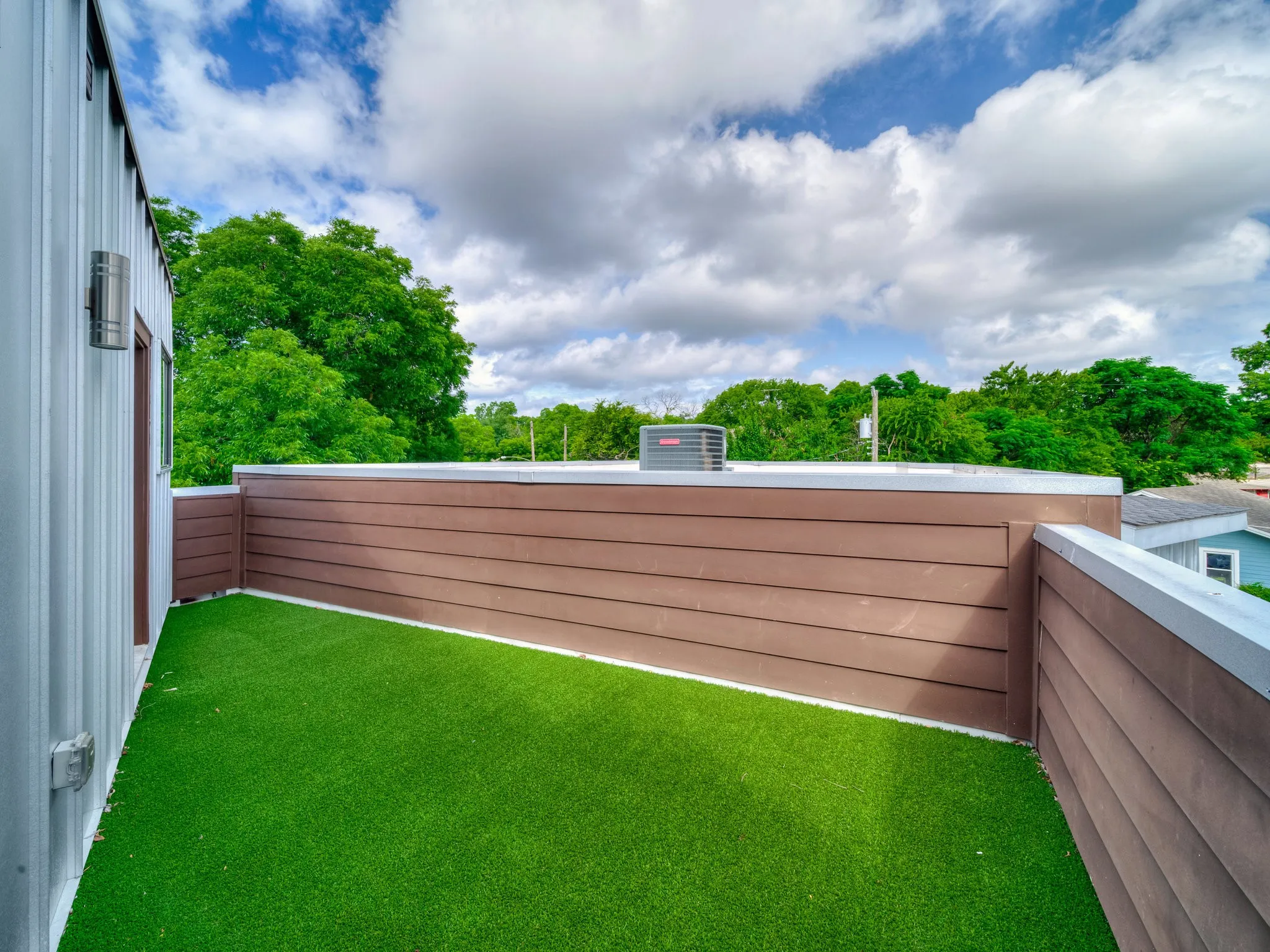 Townhouse For Rent in Dallas County , 1022 Eldorado Avenue 102, Dallas, Texas 75208, 2 Bedroom, 3 Bathroom, 2 Garage spaces, 1,588 Sqft, built in 2019, mls#21371017, Real Estate Agent in Dallas, Homes For Rent in Dallas county, Homes For Rent in Dallas, Realtor in Dallas Texas, Real Estate Brokerage Independent Realty Texas, Luminita Cordes Realtor