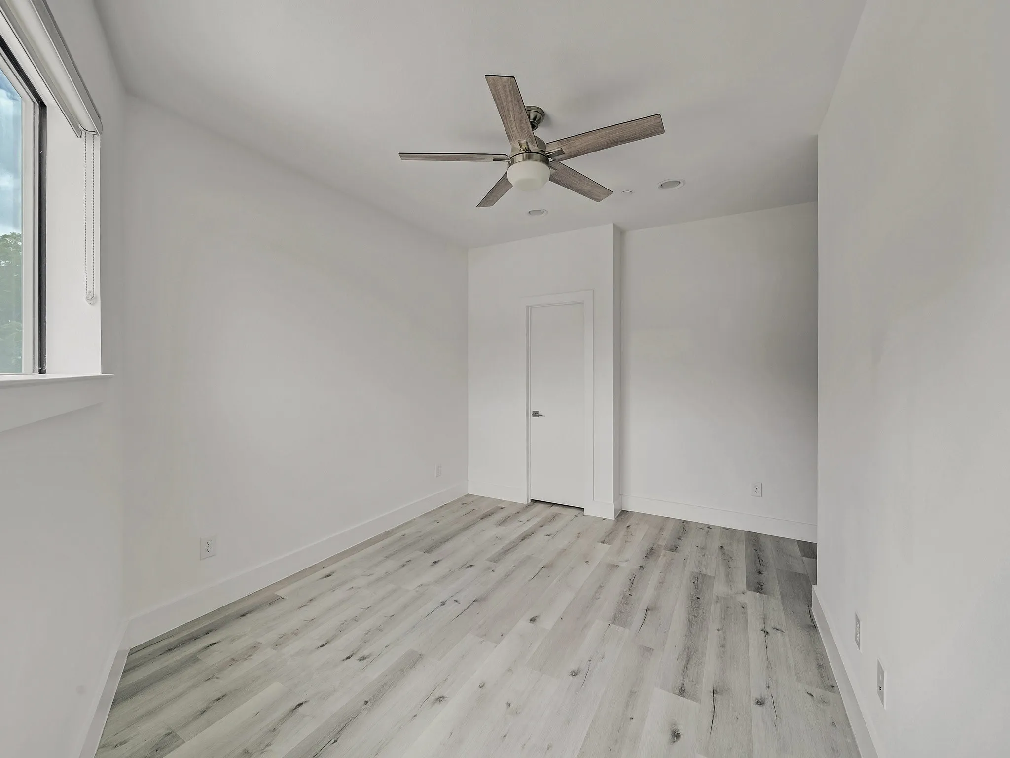 Townhouse For Rent in Dallas County , 1022 Eldorado Avenue 102, Dallas, Texas 75208, 2 Bedroom, 3 Bathroom, 2 Garage spaces, 1,588 Sqft, built in 2019, mls#21371017, Real Estate Agent in Dallas, Homes For Rent in Dallas county, Homes For Rent in Dallas, Realtor in Dallas Texas, Real Estate Brokerage Independent Realty Texas, Luminita Cordes Realtor