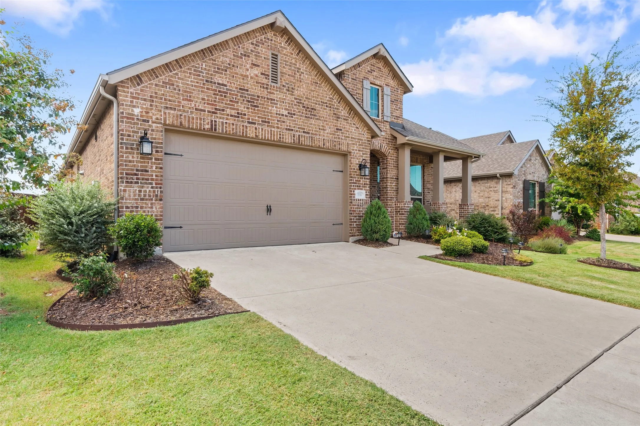 Single Family Residence For Sale in Denton County , 10104 Bitterroot Drive, Little Elm, Texas 75068, 4 Bedroom, 3 Bathroom, 2 Garage spaces, 2,103 Sqft, built in 2020, mls#21370206, Real Estate Agent in Little Elm, Homes For Sale in Denton county, Homes For Sale in Little Elm, Realtor in Little Elm Texas, Real Estate Brokerage Independent Realty Texas, Luminita Cordes Realtor
