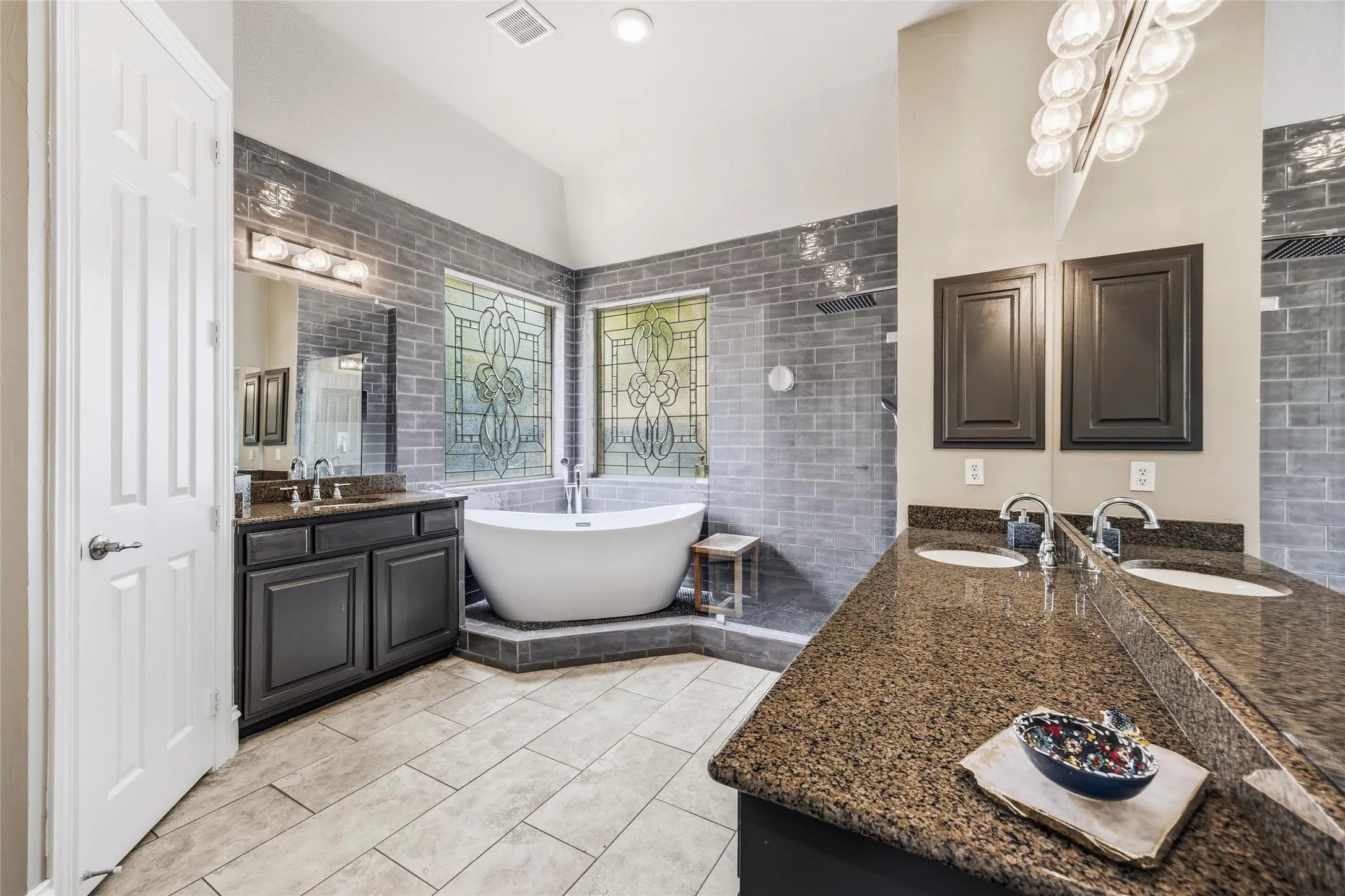 Single Family Residence For Sale in Collin County , 1801 San Carlos Avenue, Allen, Texas 75002, 4 Bedroom, 4 Bathroom, 3 Garage spaces, 4,049 Sqft, built in 2002, mls#21370822, Real Estate Agent in Allen, Homes For Sale in Collin county, Homes For Sale in Allen, Realtor in Allen Texas, Real Estate Brokerage Independent Realty Texas, Luminita Cordes Realtor