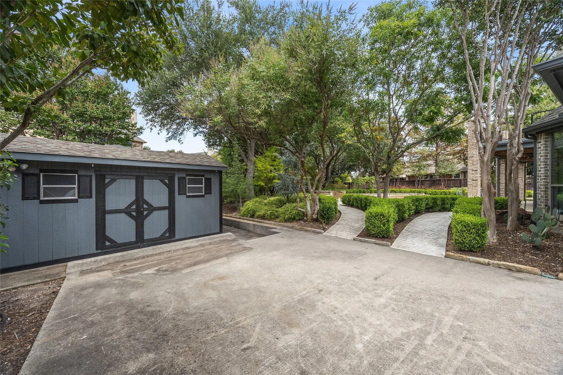 Single Family Residence For Sale in Collin County , 1801 San Carlos Avenue, Allen, Texas 75002, 4 Bedroom, 4 Bathroom, 3 Garage spaces, 4,049 Sqft, built in 2002, mls#21370822, Real Estate Agent in Allen, Homes For Sale in Collin county, Homes For Sale in Allen, Realtor in Allen Texas, Real Estate Brokerage Independent Realty Texas, Luminita Cordes Realtor