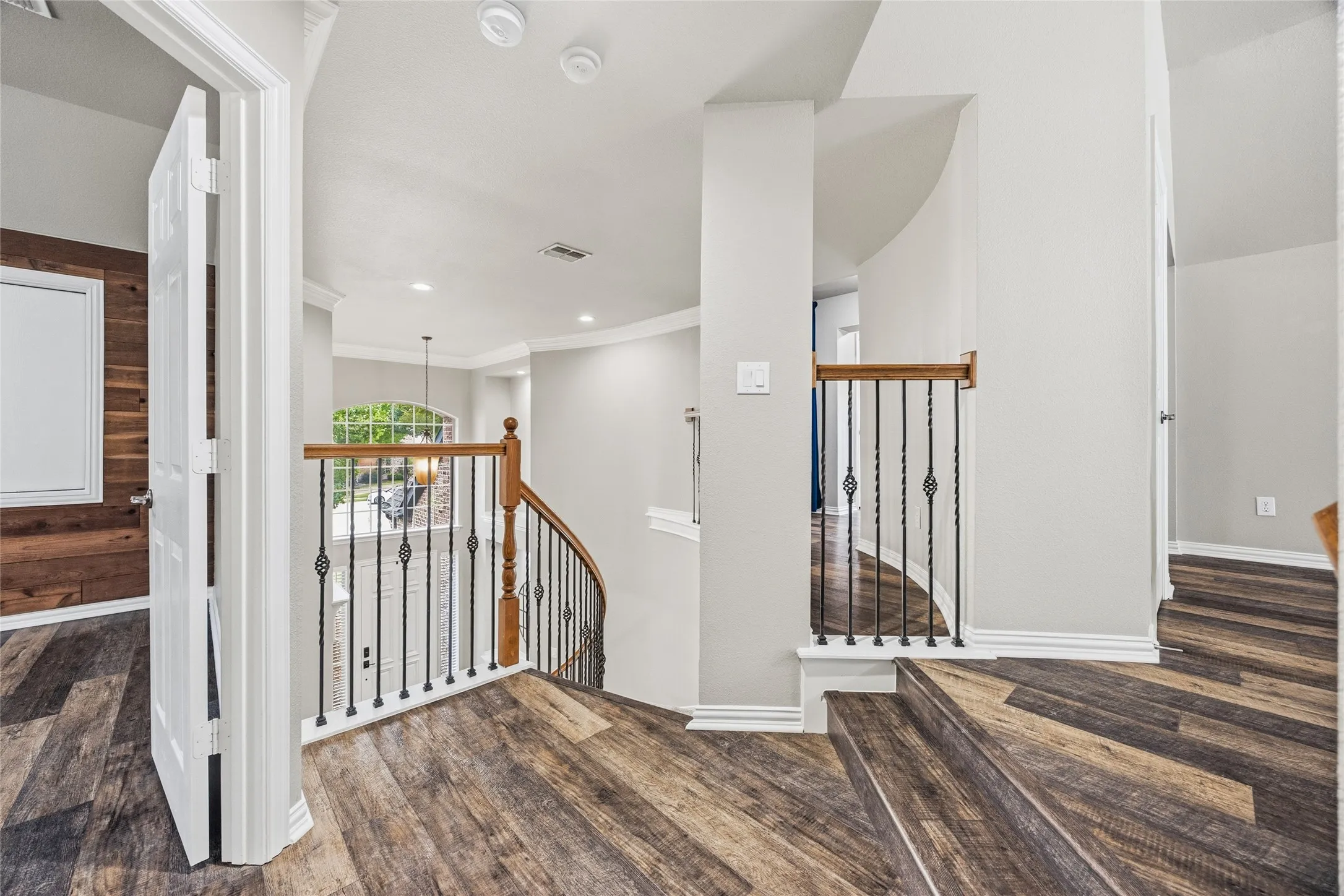 Single Family Residence For Sale in Collin County , 1801 San Carlos Avenue, Allen, Texas 75002, 4 Bedroom, 4 Bathroom, 3 Garage spaces, 4,049 Sqft, built in 2002, mls#21370822, Real Estate Agent in Allen, Homes For Sale in Collin county, Homes For Sale in Allen, Realtor in Allen Texas, Real Estate Brokerage Independent Realty Texas, Luminita Cordes Realtor