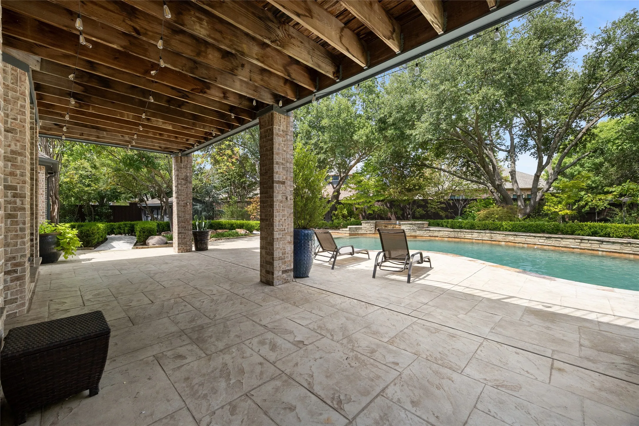 Single Family Residence For Sale in Collin County , 1801 San Carlos Avenue, Allen, Texas 75002, 4 Bedroom, 4 Bathroom, 3 Garage spaces, 4,049 Sqft, built in 2002, mls#21370822, Real Estate Agent in Allen, Homes For Sale in Collin county, Homes For Sale in Allen, Realtor in Allen Texas, Real Estate Brokerage Independent Realty Texas, Luminita Cordes Realtor