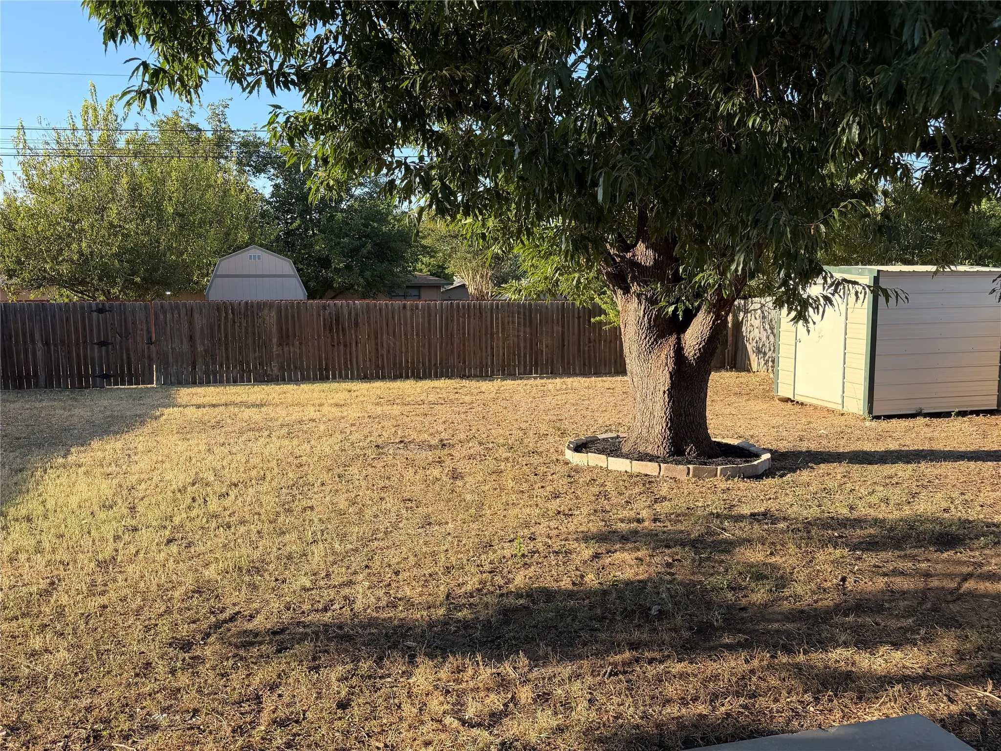 Single Family Residence For Sale in Brown County , 4403 Westridge Drive, Brownwood, Texas 76801, 4 Bedroom, 2 Bathroom, 1 Garage spaces, 1,105 Sqft, built in 1984, mls#21371008, Real Estate Agent in Brownwood, Homes For Sale in Brown county, Homes For Sale in Brownwood, Realtor in Brownwood Texas, Real Estate Brokerage Independent Realty Texas, Luminita Cordes Realtor