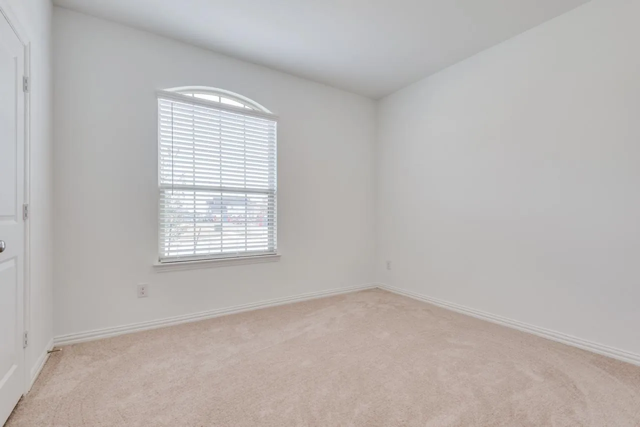 Single Family Residence For Rent in Denton County , 2204 OKeefe Drive, Little Elm, Texas 75068, 4 Bedroom, 2 Bathroom, 2 Garage spaces, 2,010 Sqft, built in 2023, mls#21371057, Real Estate Agent in Little Elm, Homes For Rent in Denton county, Homes For Rent in Little Elm, Realtor in Little Elm Texas, Real Estate Brokerage Independent Realty Texas, Luminita Cordes Realtor