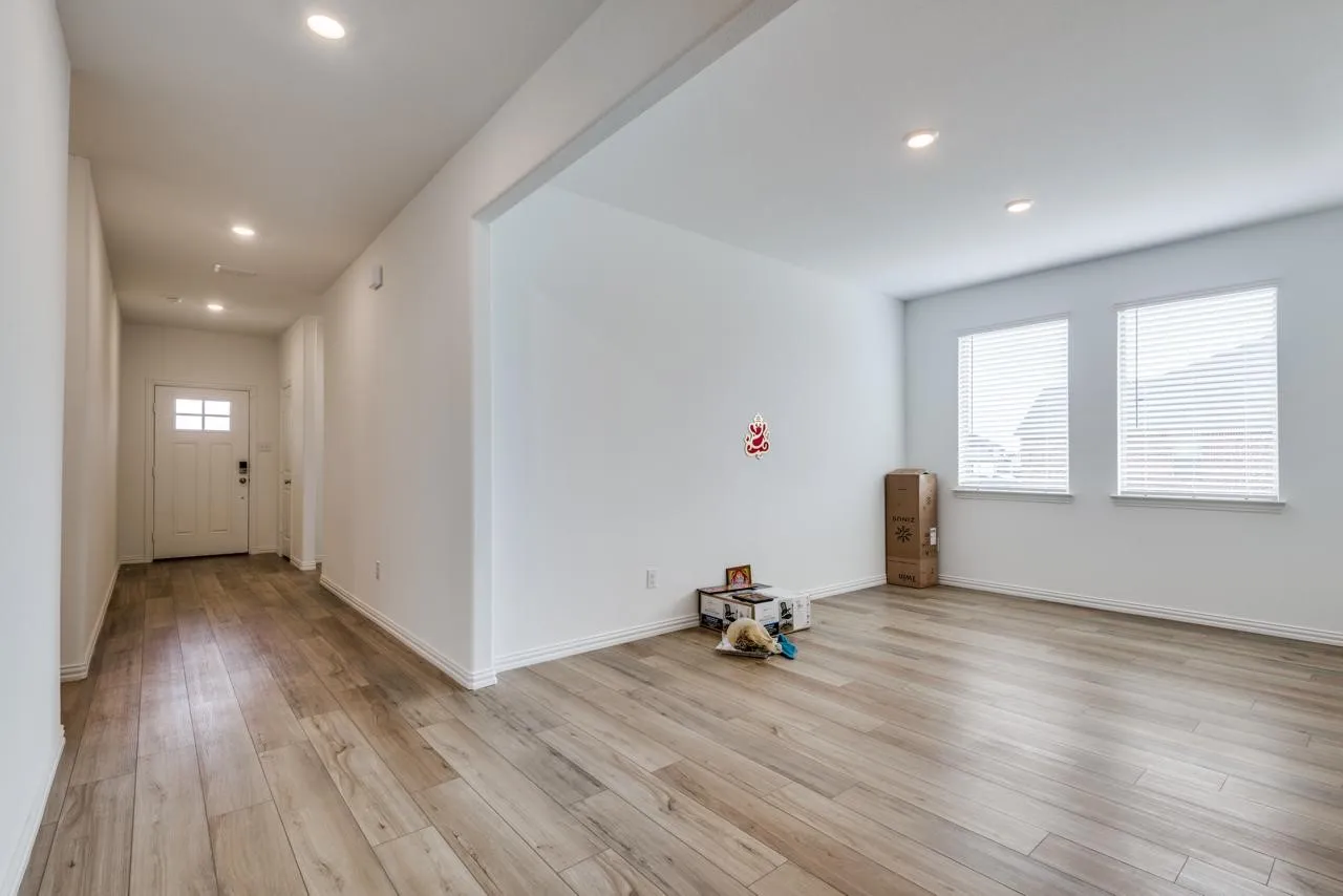 Single Family Residence For Rent in Denton County , 2204 OKeefe Drive, Little Elm, Texas 75068, 4 Bedroom, 2 Bathroom, 2 Garage spaces, 2,010 Sqft, built in 2023, mls#21371057, Real Estate Agent in Little Elm, Homes For Rent in Denton county, Homes For Rent in Little Elm, Realtor in Little Elm Texas, Real Estate Brokerage Independent Realty Texas, Luminita Cordes Realtor
