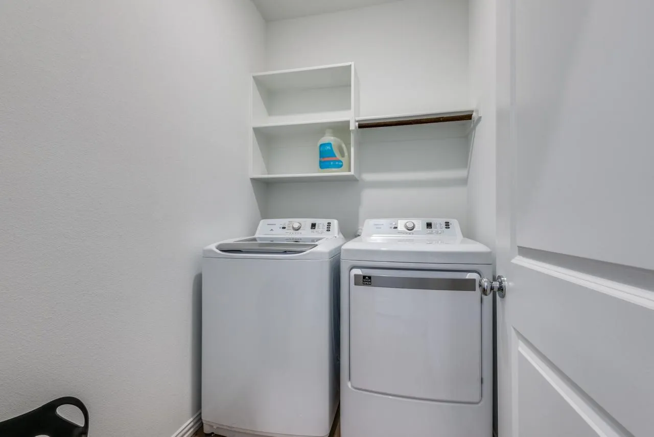 Single Family Residence For Rent in Denton County , 2204 OKeefe Drive, Little Elm, Texas 75068, 4 Bedroom, 2 Bathroom, 2 Garage spaces, 2,010 Sqft, built in 2023, mls#21371057, Real Estate Agent in Little Elm, Homes For Rent in Denton county, Homes For Rent in Little Elm, Realtor in Little Elm Texas, Real Estate Brokerage Independent Realty Texas, Luminita Cordes Realtor