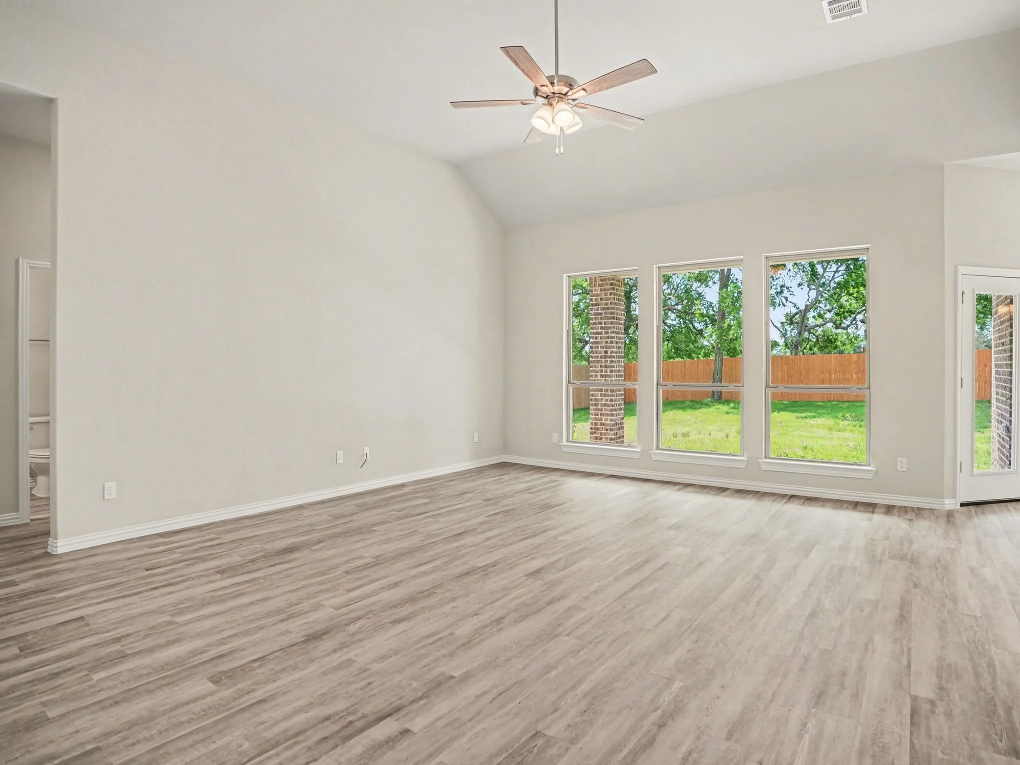 Single Family Residence For Rent in Dallas County , 706 Alaina Drive, De Soto, Texas 75115, 4 Bedroom, 3 Bathroom, 3 Garage spaces, 2,666 Sqft, built in 2026, mls#21371063, Real Estate Agent in De Soto, Homes For Rent in Dallas county, Homes For Rent in De Soto, Realtor in De Soto Texas, Real Estate Brokerage Independent Realty Texas, Luminita Cordes Realtor