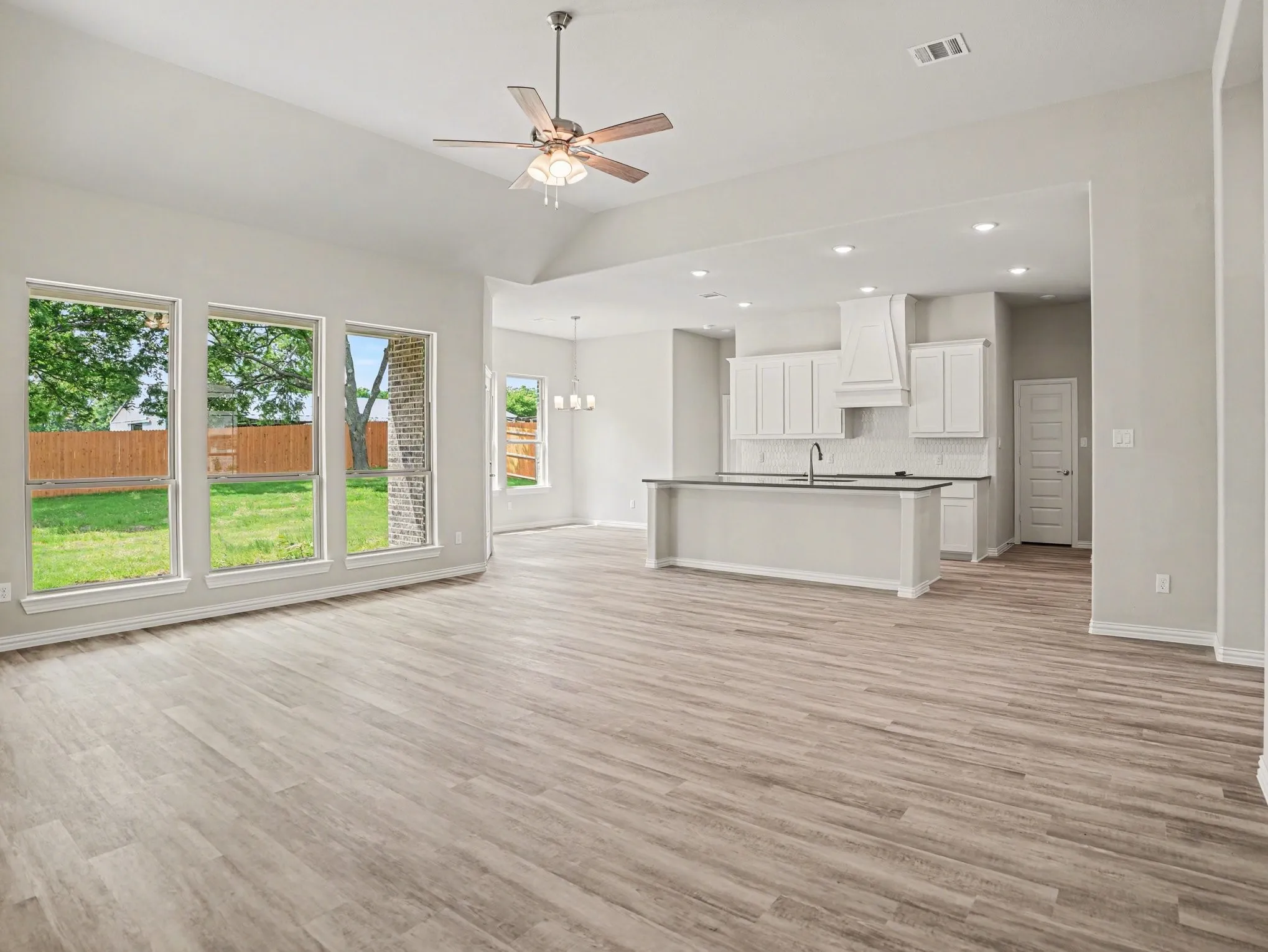 Single Family Residence For Rent in Dallas County , 706 Alaina Drive, De Soto, Texas 75115, 4 Bedroom, 3 Bathroom, 3 Garage spaces, 2,666 Sqft, built in 2026, mls#21371063, Real Estate Agent in De Soto, Homes For Rent in Dallas county, Homes For Rent in De Soto, Realtor in De Soto Texas, Real Estate Brokerage Independent Realty Texas, Luminita Cordes Realtor