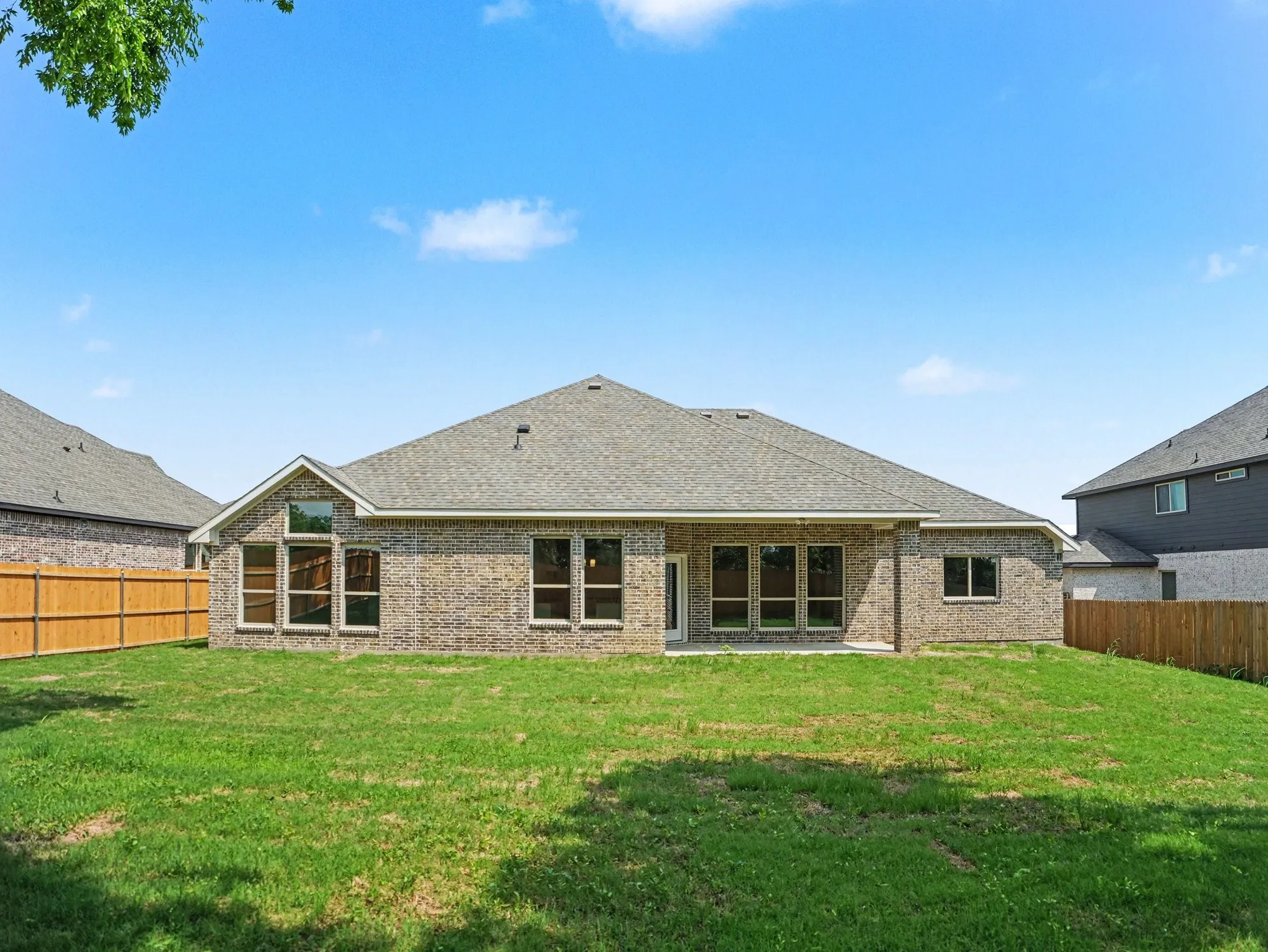 Single Family Residence For Rent in Dallas County , 706 Alaina Drive, De Soto, Texas 75115, 4 Bedroom, 3 Bathroom, 3 Garage spaces, 2,666 Sqft, built in 2026, mls#21371063, Real Estate Agent in De Soto, Homes For Rent in Dallas county, Homes For Rent in De Soto, Realtor in De Soto Texas, Real Estate Brokerage Independent Realty Texas, Luminita Cordes Realtor