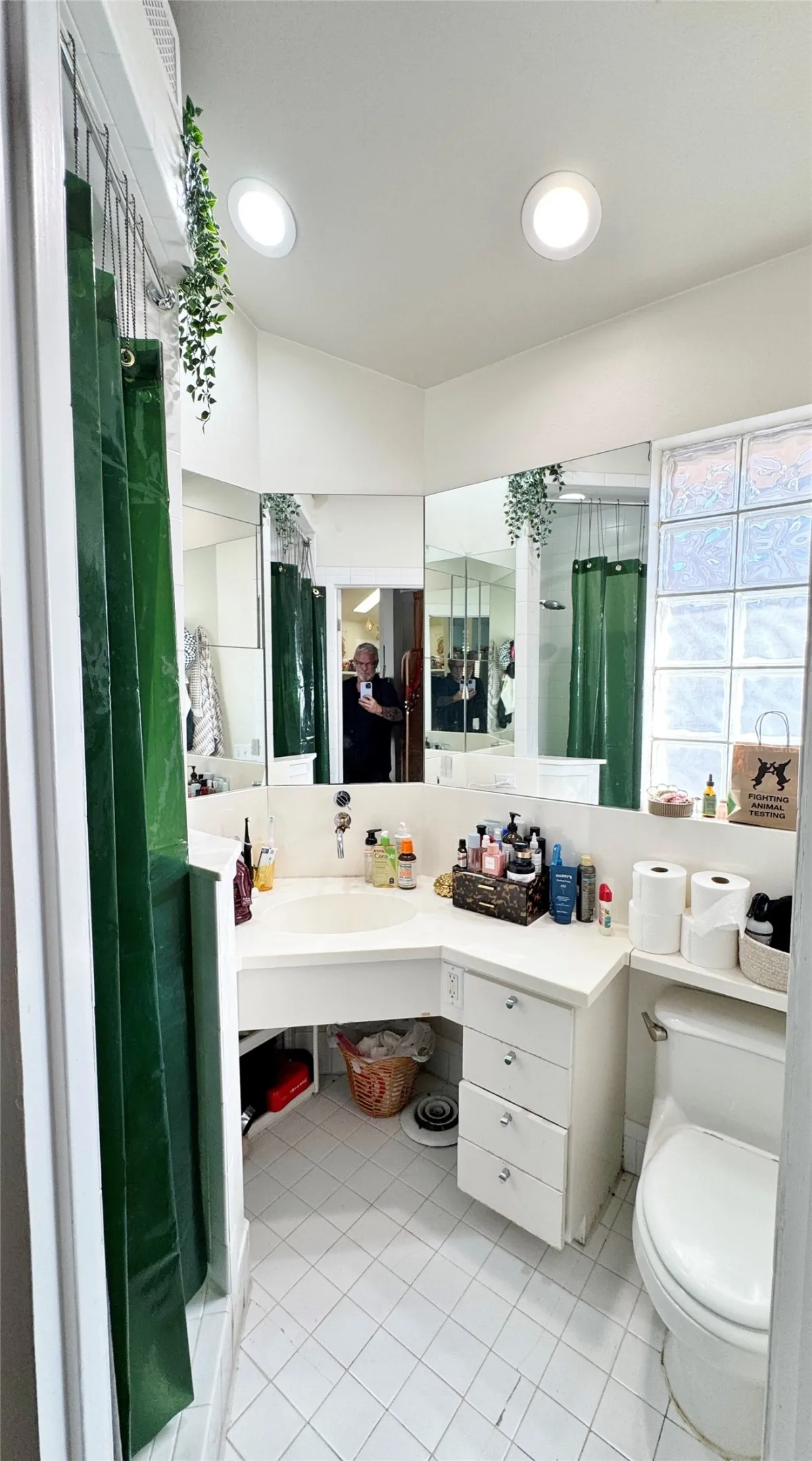 Condominium For Rent in Dallas County , 2504 State Street 5, Dallas, Texas 75201, 1 Bedroom, 1 Bathroom, 1 Garage spaces, 750 Sqft, built in 1994, mls#21371068, Real Estate Agent in Dallas, Homes For Rent in Dallas county, Homes For Rent in Dallas, Realtor in Dallas Texas, Real Estate Brokerage Independent Realty Texas, Luminita Cordes Realtor