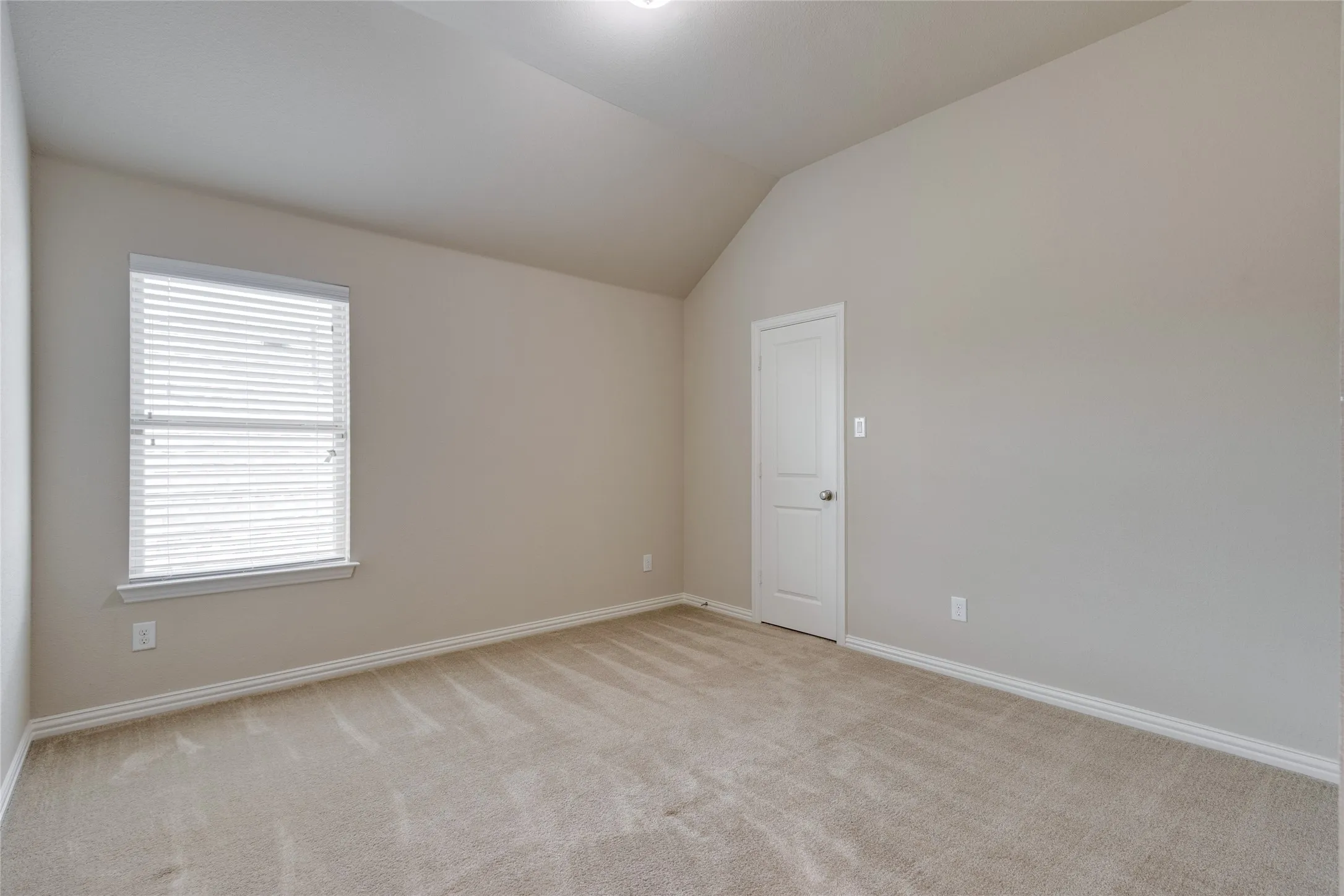Single Family Residence For Sale in Denton County , 225 Lilypad Bend, Argyle, Texas 76226, 5 Bedroom, 4 Bathroom, 3 Garage spaces, 3,084 Sqft, built in 2015, mls#21364255, Real Estate Agent in Argyle, Homes For Sale in Denton county, Homes For Sale in Argyle, Realtor in Argyle Texas, Real Estate Brokerage Independent Realty Texas, Luminita Cordes Realtor