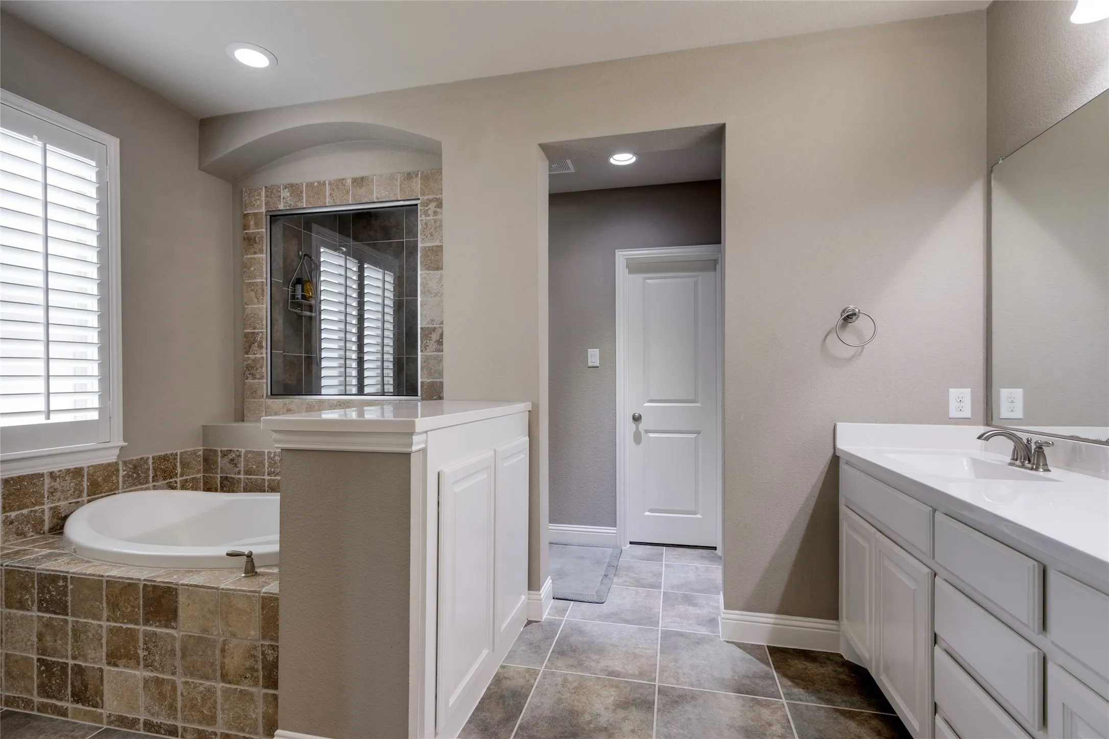 Single Family Residence For Sale in Denton County , 225 Lilypad Bend, Argyle, Texas 76226, 5 Bedroom, 4 Bathroom, 3 Garage spaces, 3,084 Sqft, built in 2015, mls#21364255, Real Estate Agent in Argyle, Homes For Sale in Denton county, Homes For Sale in Argyle, Realtor in Argyle Texas, Real Estate Brokerage Independent Realty Texas, Luminita Cordes Realtor