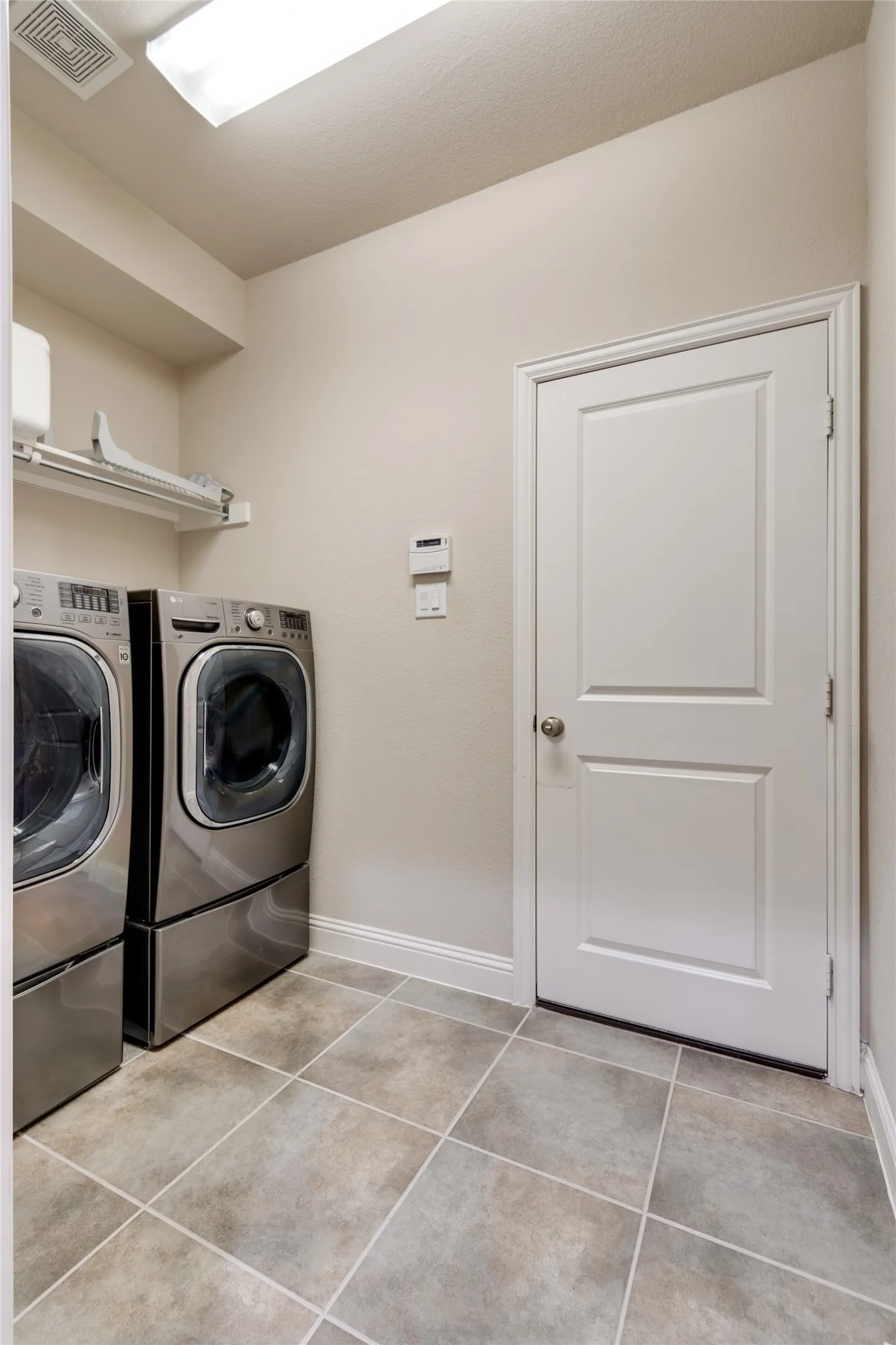Single Family Residence For Sale in Denton County , 225 Lilypad Bend, Argyle, Texas 76226, 5 Bedroom, 4 Bathroom, 3 Garage spaces, 3,084 Sqft, built in 2015, mls#21364255, Real Estate Agent in Argyle, Homes For Sale in Denton county, Homes For Sale in Argyle, Realtor in Argyle Texas, Real Estate Brokerage Independent Realty Texas, Luminita Cordes Realtor