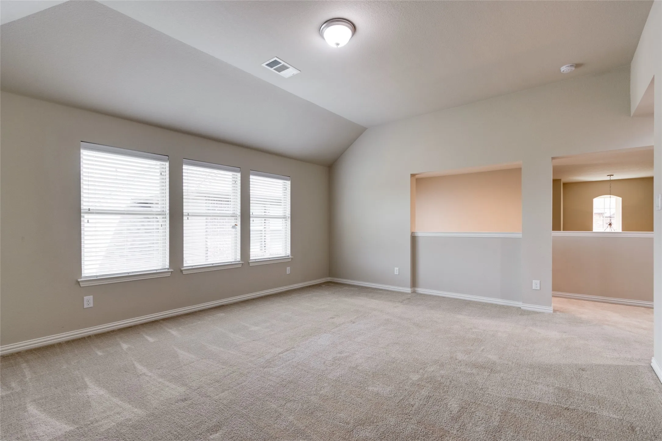 Single Family Residence For Sale in Denton County , 225 Lilypad Bend, Argyle, Texas 76226, 5 Bedroom, 4 Bathroom, 3 Garage spaces, 3,084 Sqft, built in 2015, mls#21364255, Real Estate Agent in Argyle, Homes For Sale in Denton county, Homes For Sale in Argyle, Realtor in Argyle Texas, Real Estate Brokerage Independent Realty Texas, Luminita Cordes Realtor