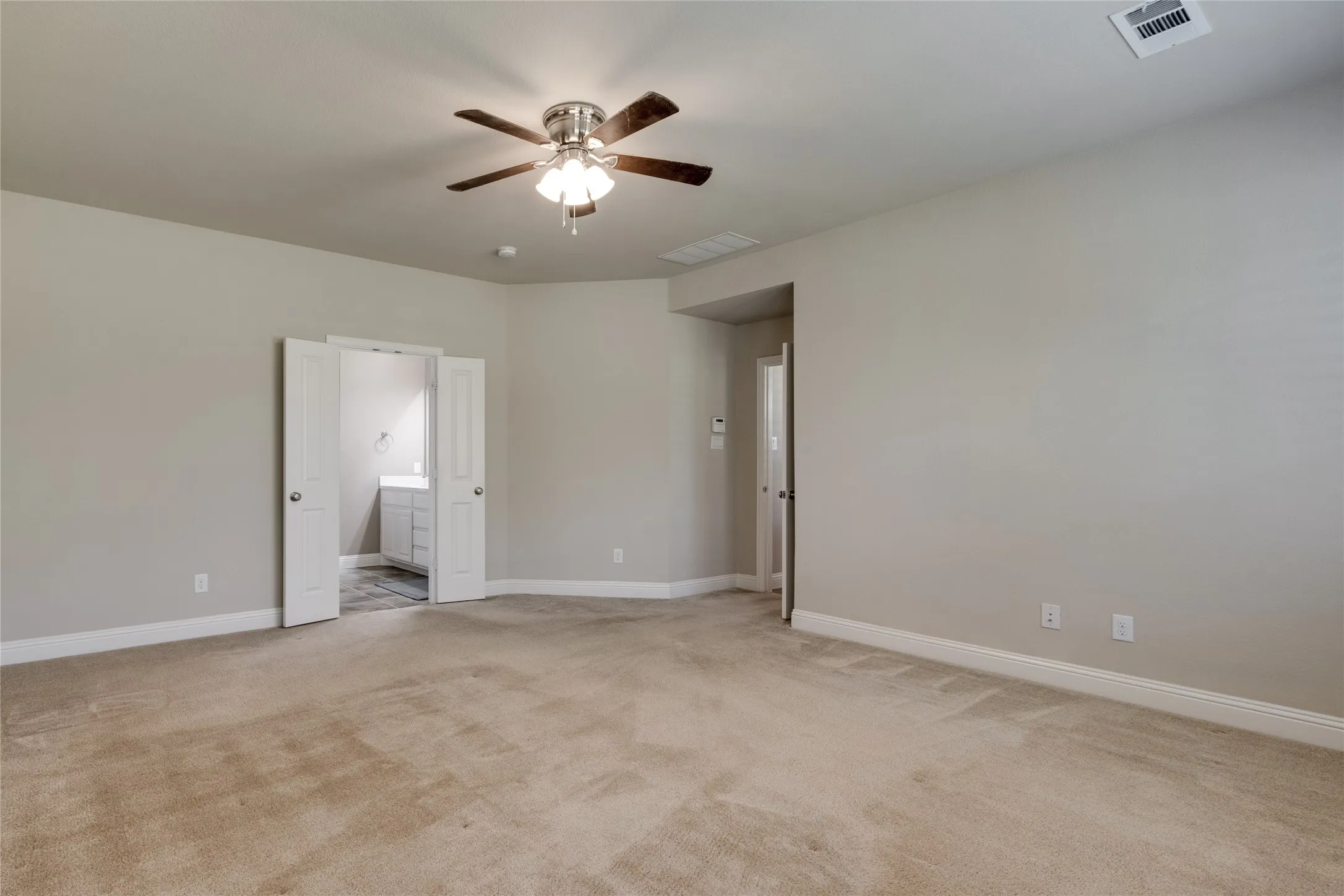 Single Family Residence For Sale in Denton County , 225 Lilypad Bend, Argyle, Texas 76226, 5 Bedroom, 4 Bathroom, 3 Garage spaces, 3,084 Sqft, built in 2015, mls#21364255, Real Estate Agent in Argyle, Homes For Sale in Denton county, Homes For Sale in Argyle, Realtor in Argyle Texas, Real Estate Brokerage Independent Realty Texas, Luminita Cordes Realtor