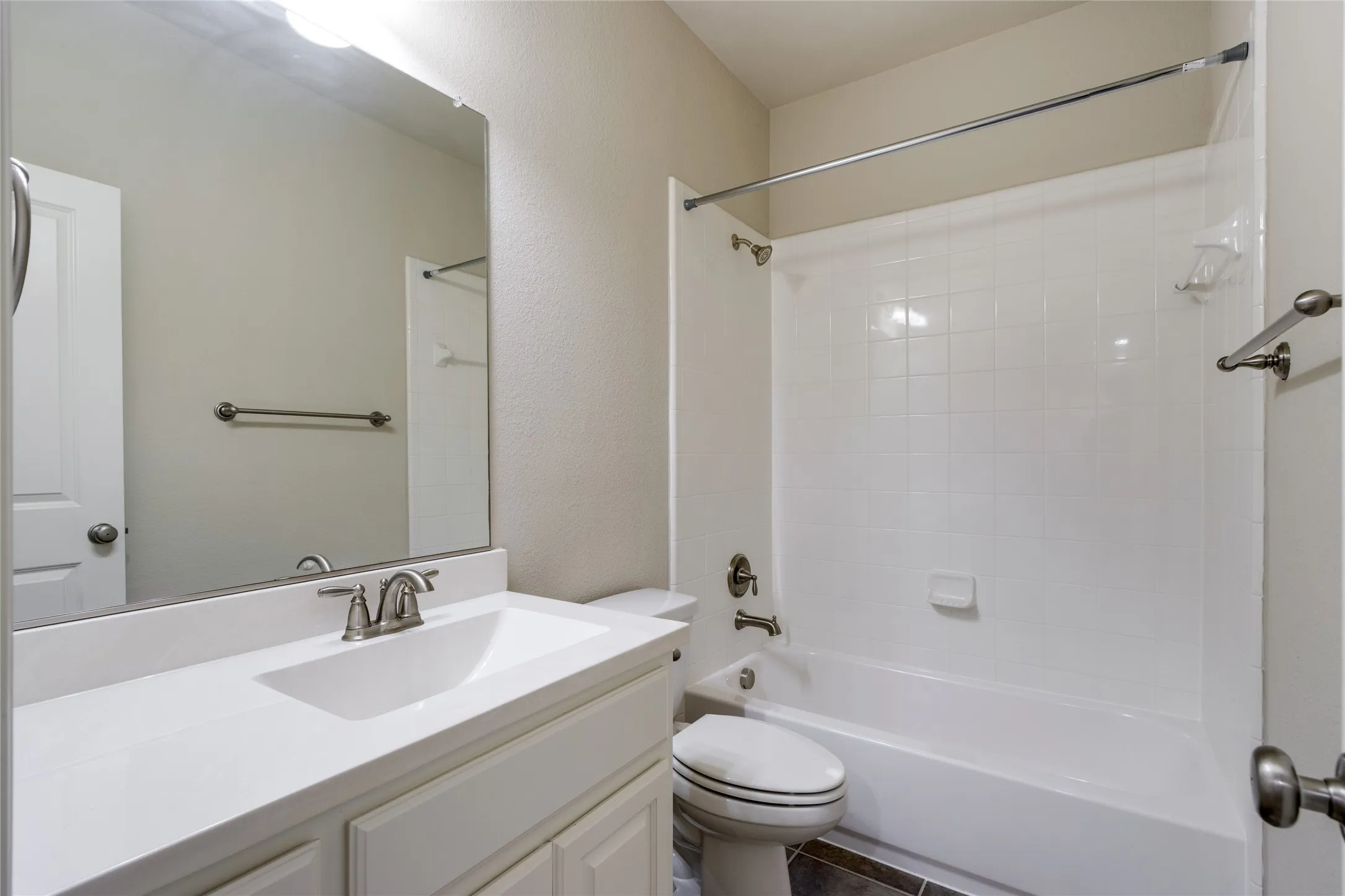 Single Family Residence For Sale in Denton County , 225 Lilypad Bend, Argyle, Texas 76226, 5 Bedroom, 4 Bathroom, 3 Garage spaces, 3,084 Sqft, built in 2015, mls#21364255, Real Estate Agent in Argyle, Homes For Sale in Denton county, Homes For Sale in Argyle, Realtor in Argyle Texas, Real Estate Brokerage Independent Realty Texas, Luminita Cordes Realtor