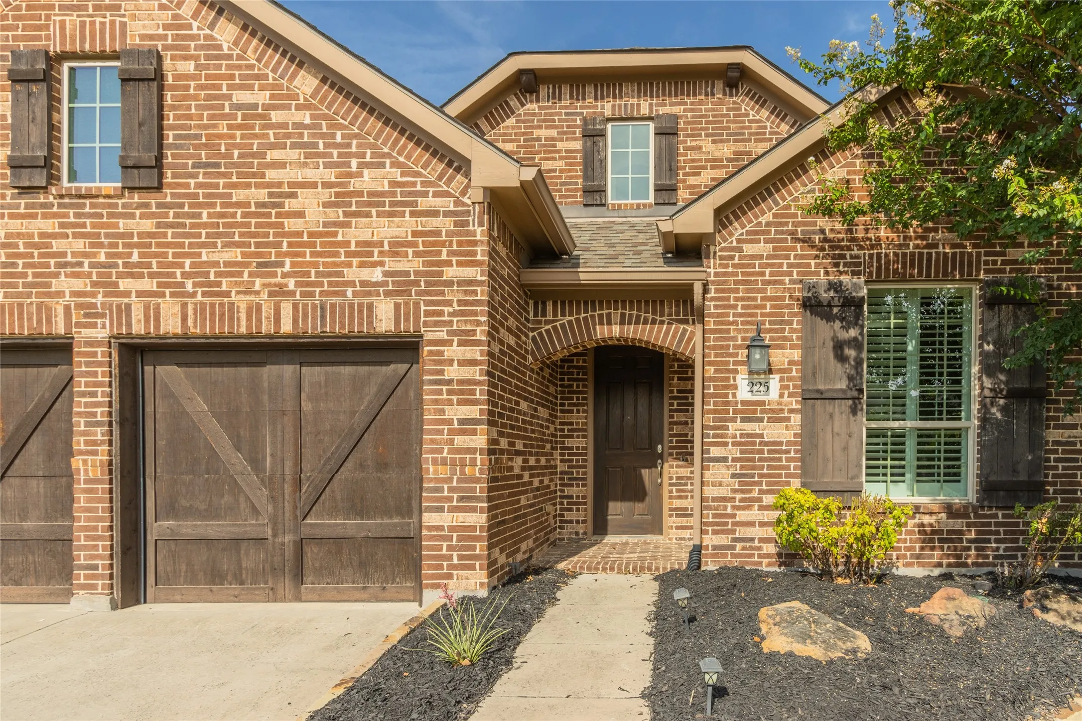 Single Family Residence For Sale in Denton County , 225 Lilypad Bend, Argyle, Texas 76226, 5 Bedroom, 4 Bathroom, 3 Garage spaces, 3,084 Sqft, built in 2015, mls#21364255, Real Estate Agent in Argyle, Homes For Sale in Denton county, Homes For Sale in Argyle, Realtor in Argyle Texas, Real Estate Brokerage Independent Realty Texas, Luminita Cordes Realtor