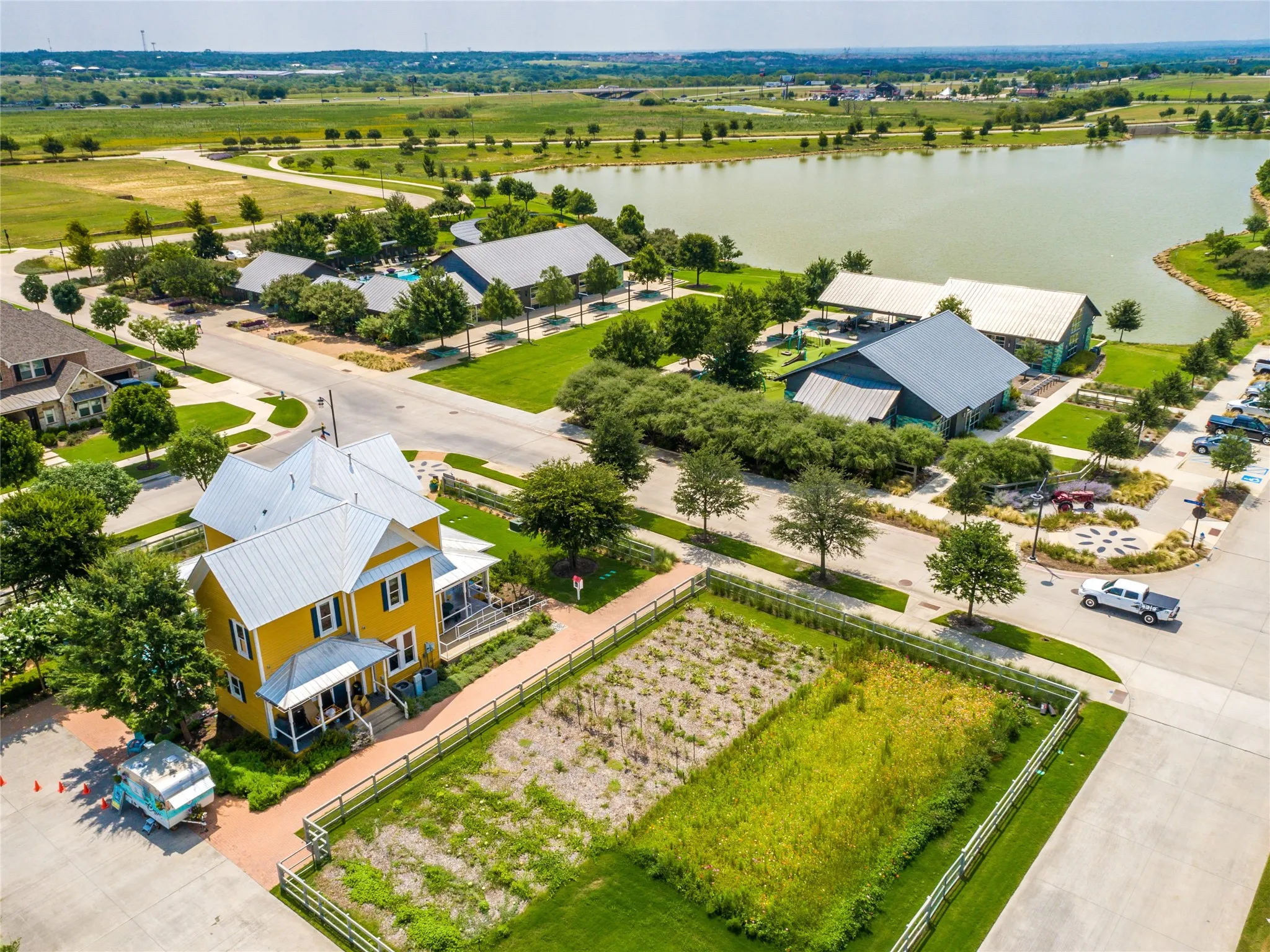 Single Family Residence For Sale in Denton County , 225 Lilypad Bend, Argyle, Texas 76226, 5 Bedroom, 4 Bathroom, 3 Garage spaces, 3,084 Sqft, built in 2015, mls#21364255, Real Estate Agent in Argyle, Homes For Sale in Denton county, Homes For Sale in Argyle, Realtor in Argyle Texas, Real Estate Brokerage Independent Realty Texas, Luminita Cordes Realtor