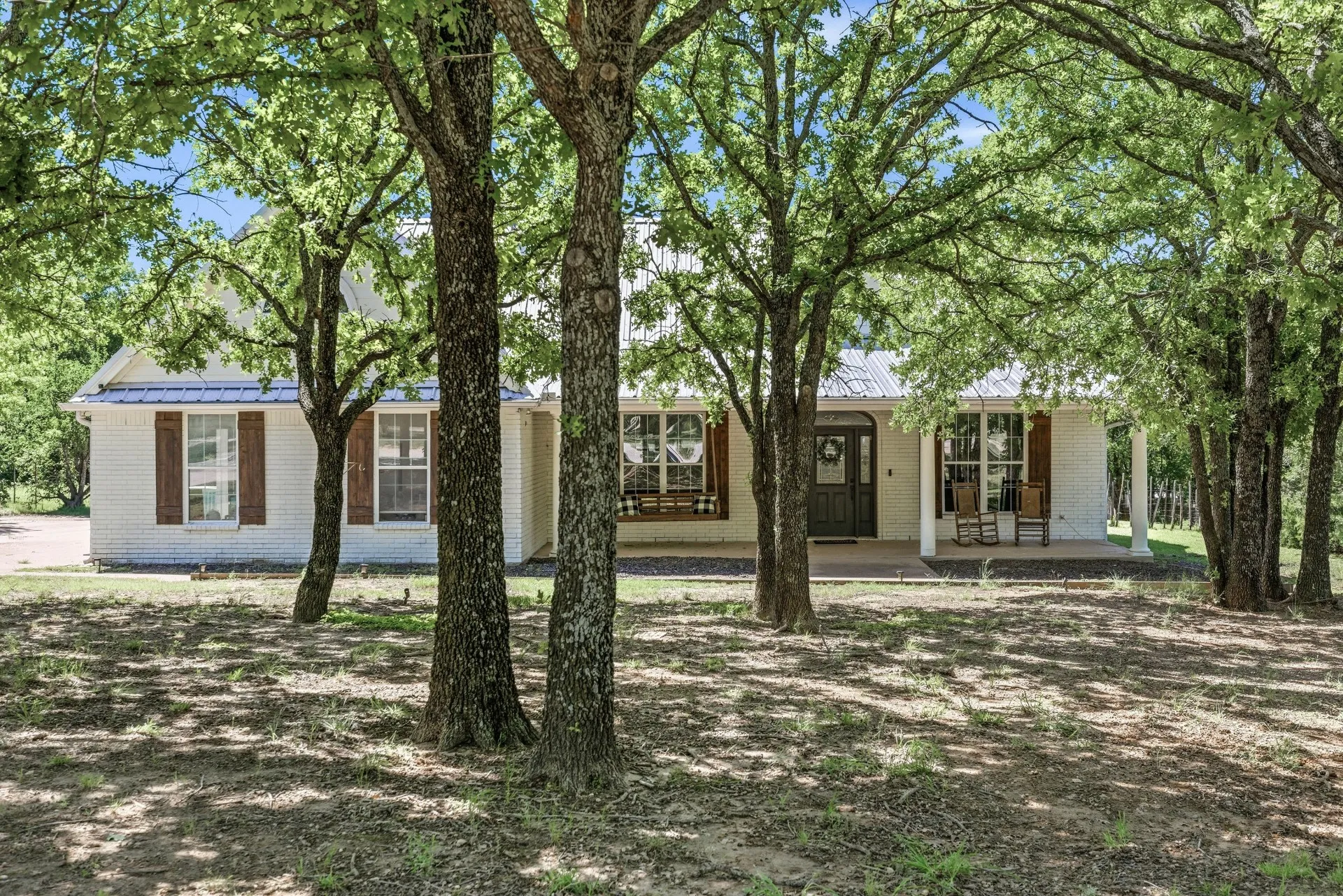 Single Family Residence For Sale in Wise County , 2055 County Road 1370, Alvord, Texas 76225, 3 Bedroom, 2 Bathroom, 2 Garage spaces, 1,852 Sqft, built in 2000, mls#21371074, Real Estate Agent in Alvord, Homes For Sale in Wise county, Homes For Sale in Alvord, Realtor in Alvord Texas, Real Estate Brokerage Independent Realty Texas, Luminita Cordes Realtor