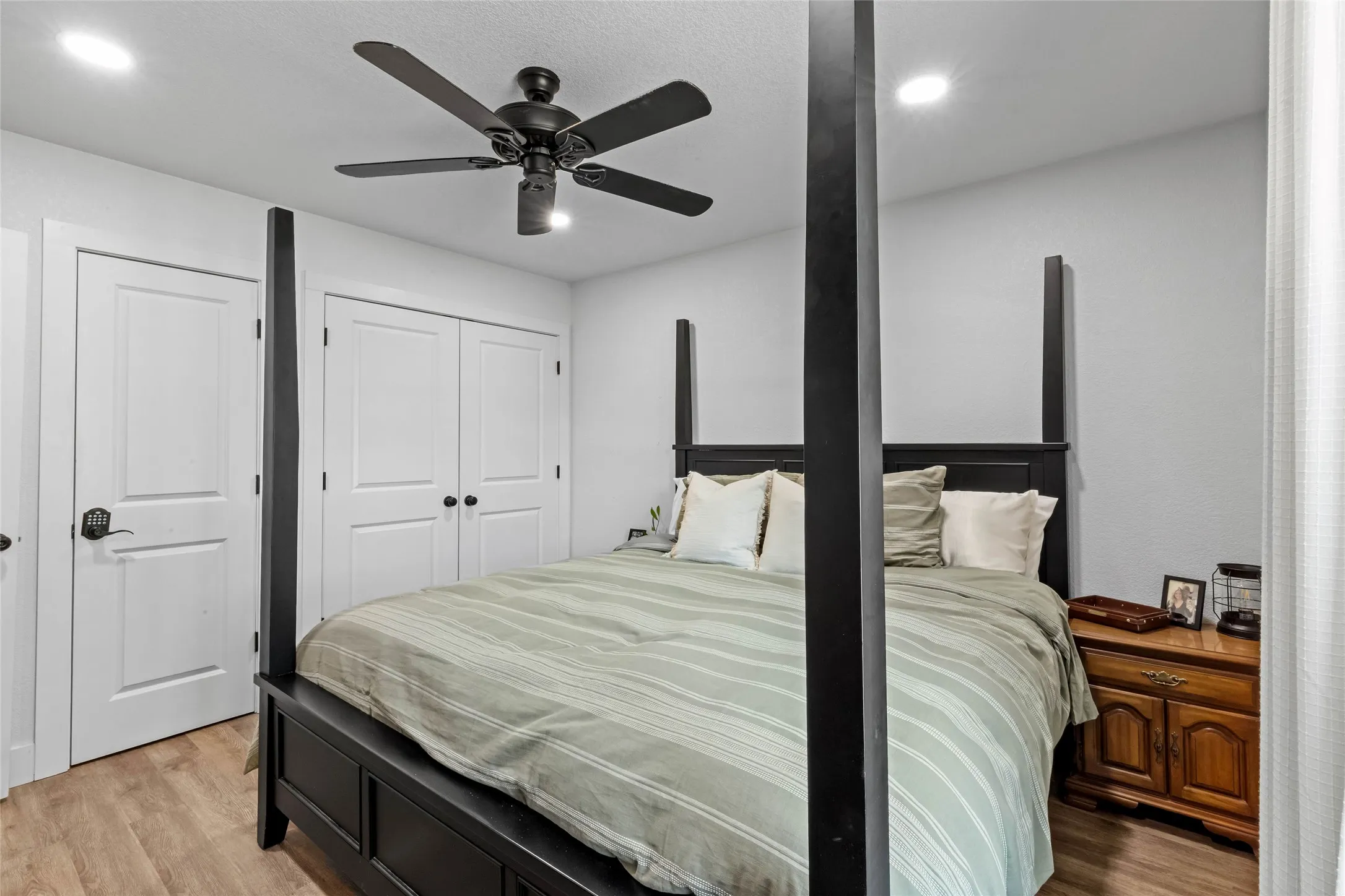 Single Family Residence For Sale in Wise County , 1027 County Road 1744, Chico, Texas 76431, 4 Bedroom, 2 Bathroom, Garage spaces, 1,700 Sqft, built in 1988, mls#21367653, Real Estate Agent in Chico, Homes For Sale in Wise county, Homes For Sale in Chico, Realtor in Chico Texas, Real Estate Brokerage Independent Realty Texas, Luminita Cordes Realtor