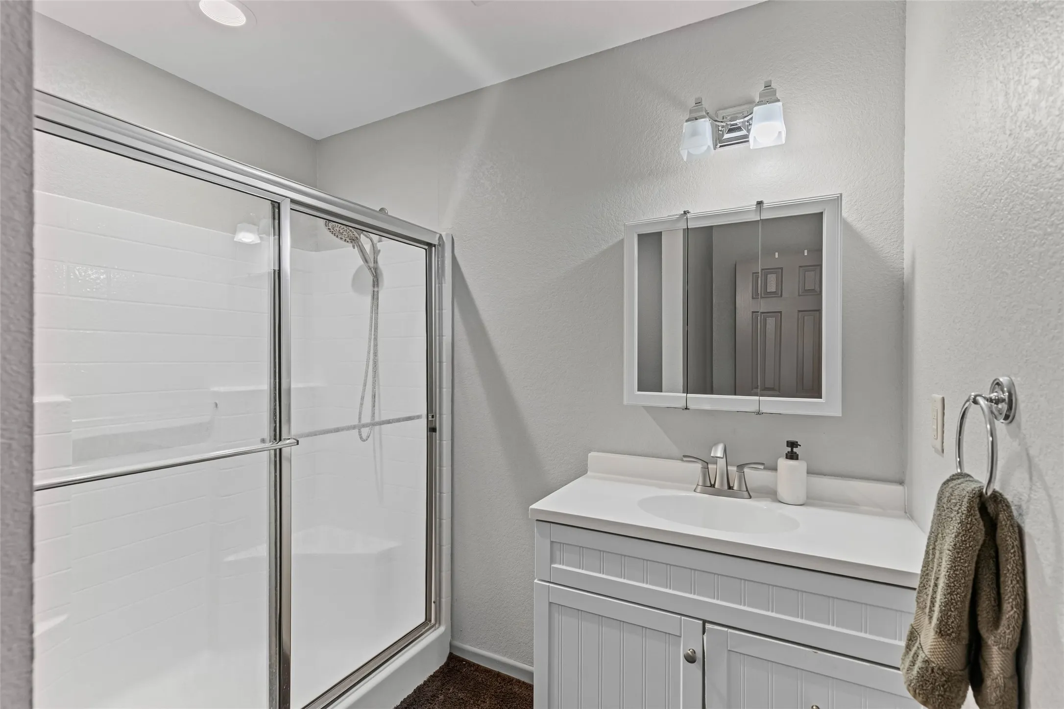 Single Family Residence For Sale in Wise County , 1027 County Road 1744, Chico, Texas 76431, 4 Bedroom, 2 Bathroom, Garage spaces, 1,700 Sqft, built in 1988, mls#21367653, Real Estate Agent in Chico, Homes For Sale in Wise county, Homes For Sale in Chico, Realtor in Chico Texas, Real Estate Brokerage Independent Realty Texas, Luminita Cordes Realtor
