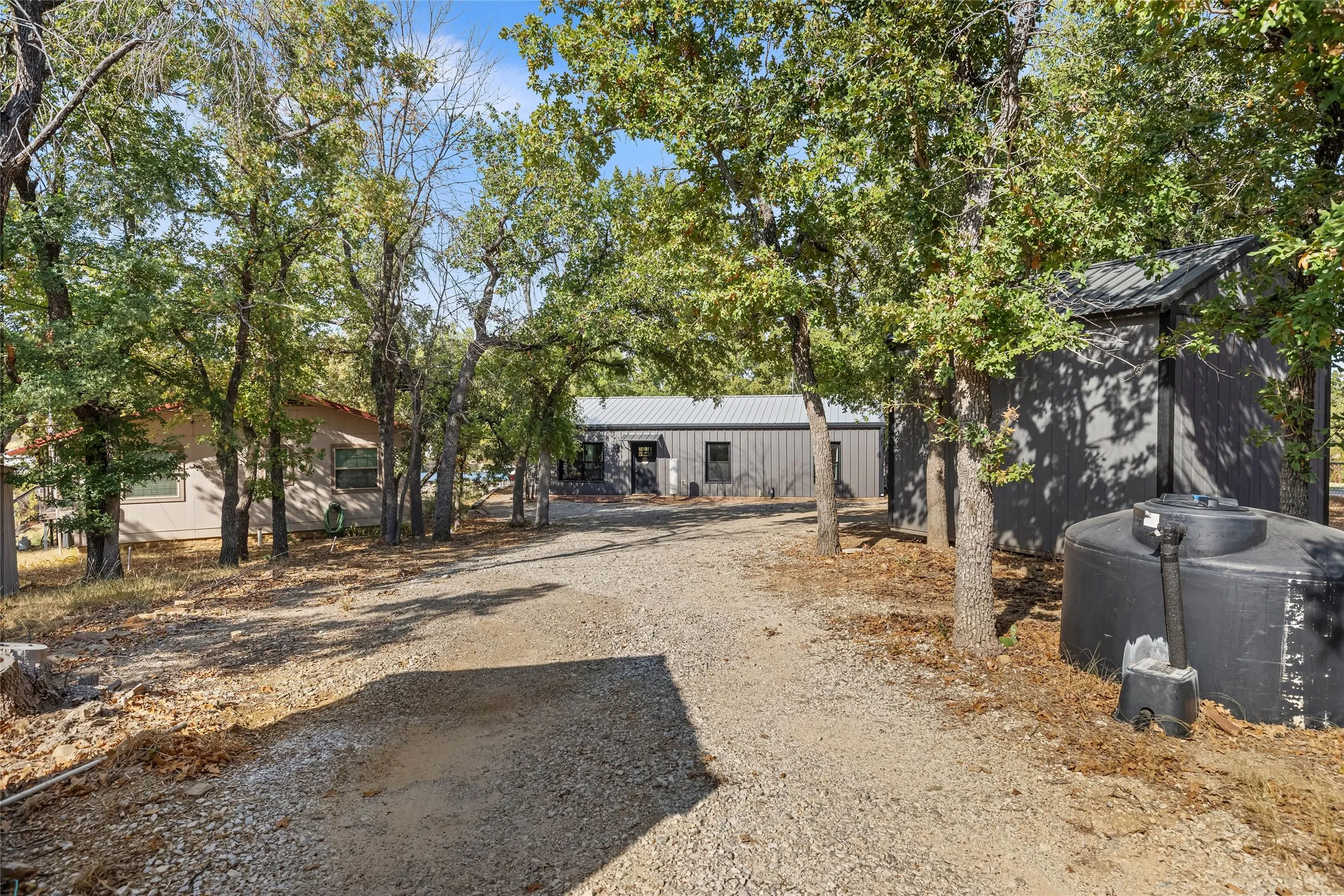Single Family Residence For Sale in Wise County , 1027 County Road 1744, Chico, Texas 76431, 4 Bedroom, 2 Bathroom, Garage spaces, 1,700 Sqft, built in 1988, mls#21367653, Real Estate Agent in Chico, Homes For Sale in Wise county, Homes For Sale in Chico, Realtor in Chico Texas, Real Estate Brokerage Independent Realty Texas, Luminita Cordes Realtor