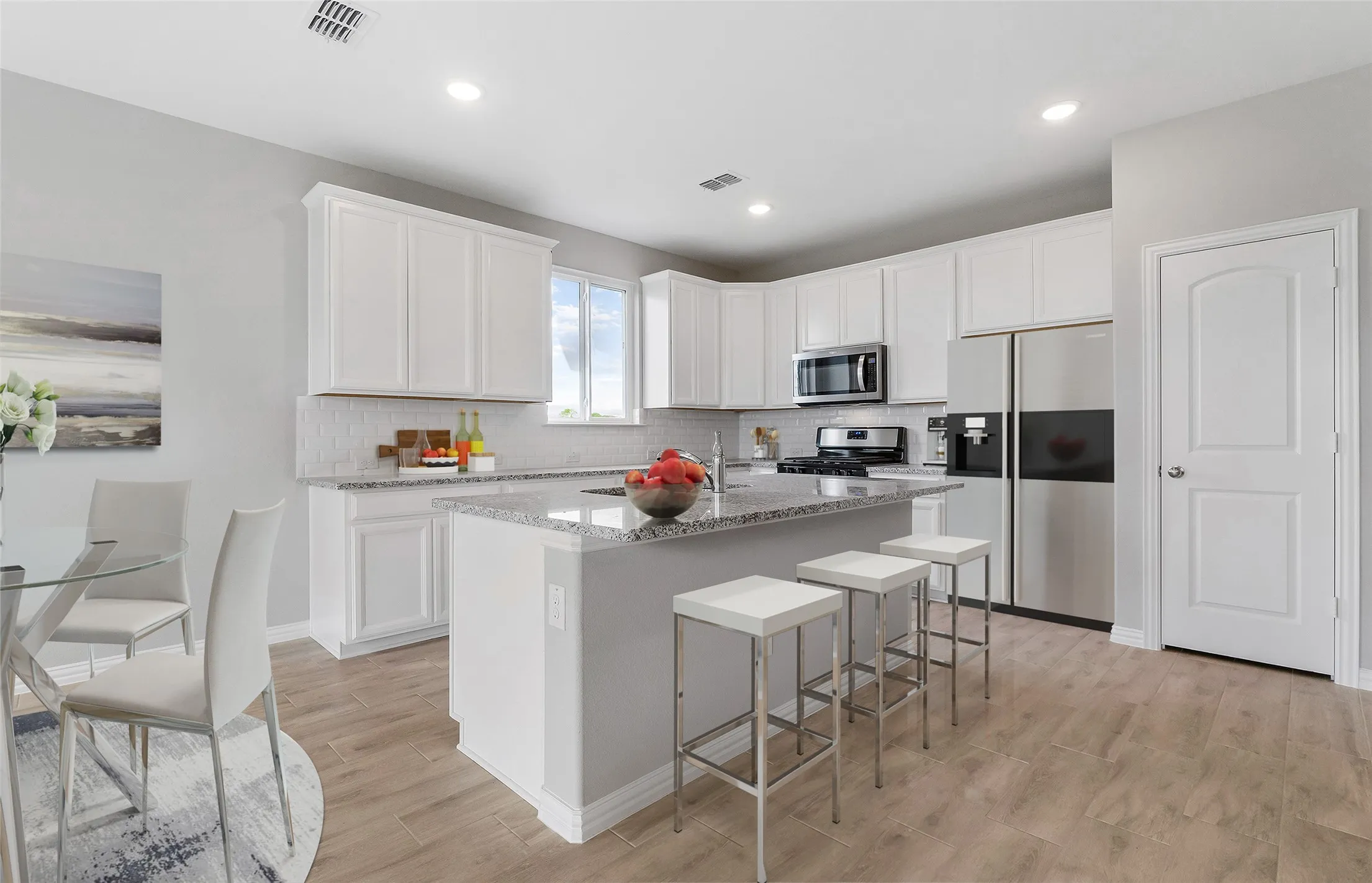 *Virtual Representation - Spacious kitchen with eat-in bartop island