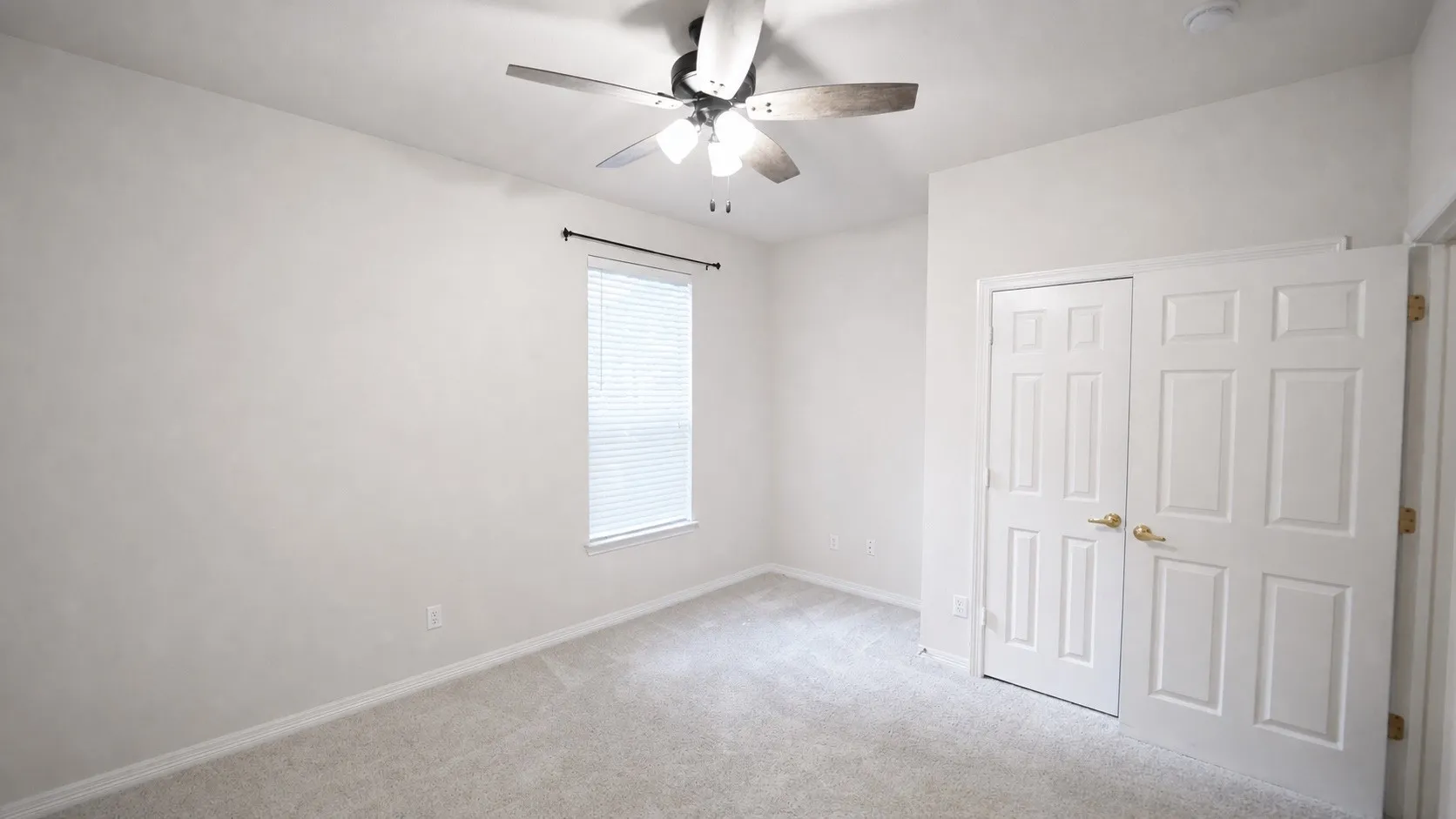 Single Family Residence For Rent in Parker County , 2310 Summer Brook Drive, Weatherford, Texas 76087, 3 Bedroom, 2 Bathroom, 2 Garage spaces, 2,017 Sqft, built in 2003, mls#21371062, Real Estate Agent in Weatherford, Homes For Rent in Parker county, Homes For Rent in Weatherford, Realtor in Weatherford Texas, Real Estate Brokerage Independent Realty Texas, Luminita Cordes Realtor