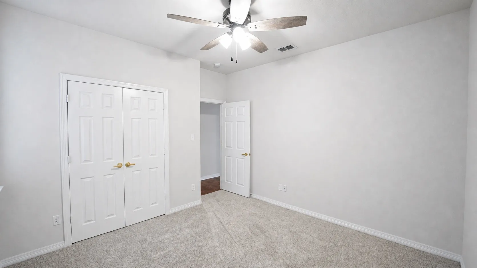 Single Family Residence For Rent in Parker County , 2310 Summer Brook Drive, Weatherford, Texas 76087, 3 Bedroom, 2 Bathroom, 2 Garage spaces, 2,017 Sqft, built in 2003, mls#21371062, Real Estate Agent in Weatherford, Homes For Rent in Parker county, Homes For Rent in Weatherford, Realtor in Weatherford Texas, Real Estate Brokerage Independent Realty Texas, Luminita Cordes Realtor