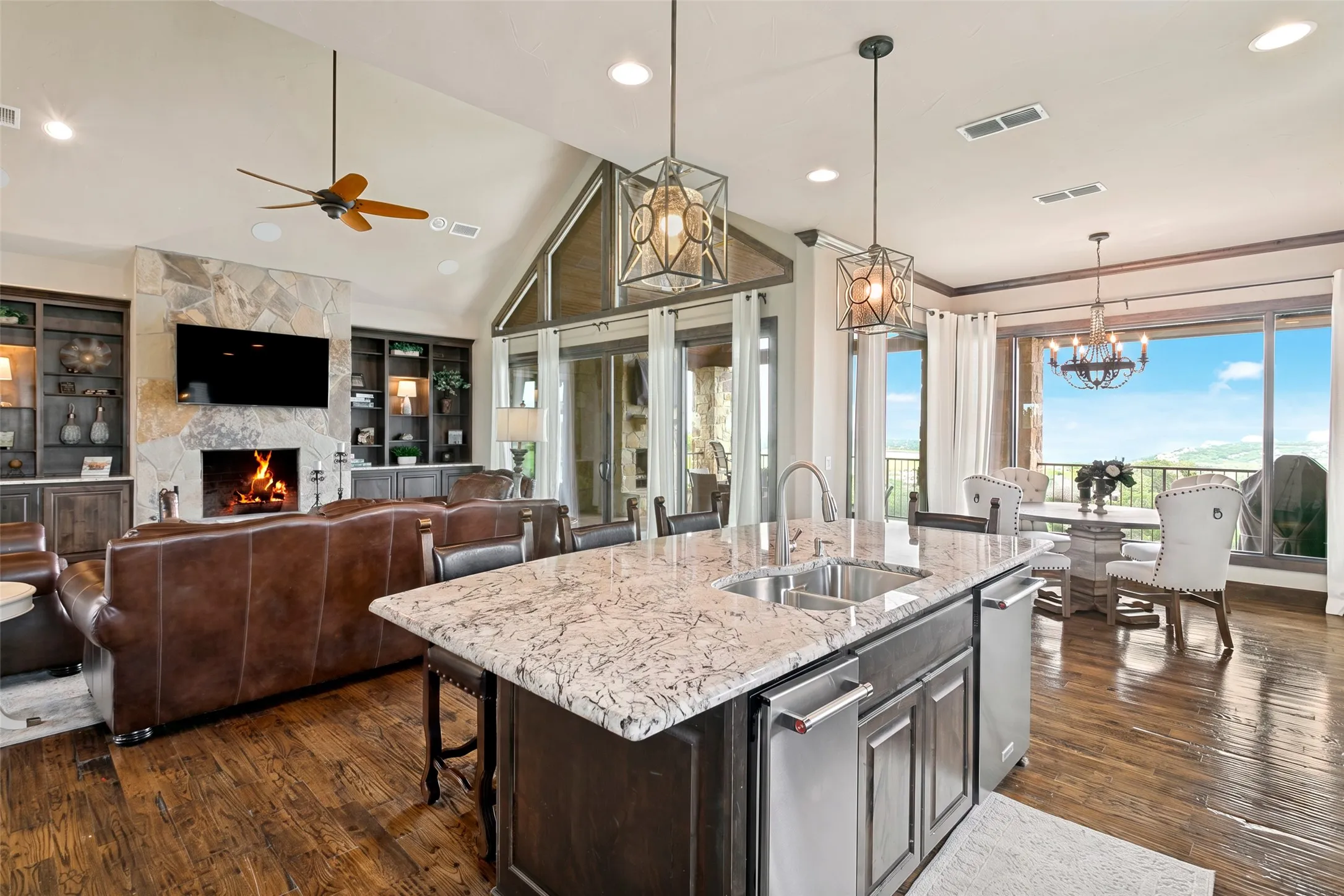 Single Family Residence For Sale in Palo Pinto County , 15 Bay Hill Drive, Possum Kingdom Lake, Texas 76449, 5 Bedroom, 6 Bathroom, 4 Garage spaces, 4,571 Sqft, built in 2016, mls#21330719, Real Estate Agent in Possum Kingdom Lake, Homes For Sale in Palo Pinto county, Homes For Sale in Possum Kingdom Lake, Realtor in Possum Kingdom Lake Texas, Real Estate Brokerage Independent Realty Texas, Luminita Cordes Realtor