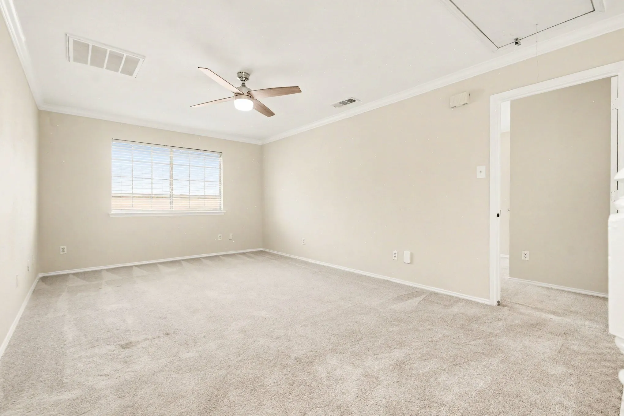 Single Family Residence For Sale in Denton County , 3204 Windridge Lane, Corinth, Texas 76208, 4 Bedroom, 3 Bathroom, 2 Garage spaces, 2,195 Sqft, built in 1999, mls#21370776, Real Estate Agent in Corinth, Homes For Sale in Denton county, Homes For Sale in Corinth, Realtor in Corinth Texas, Real Estate Brokerage Independent Realty Texas, Luminita Cordes Realtor