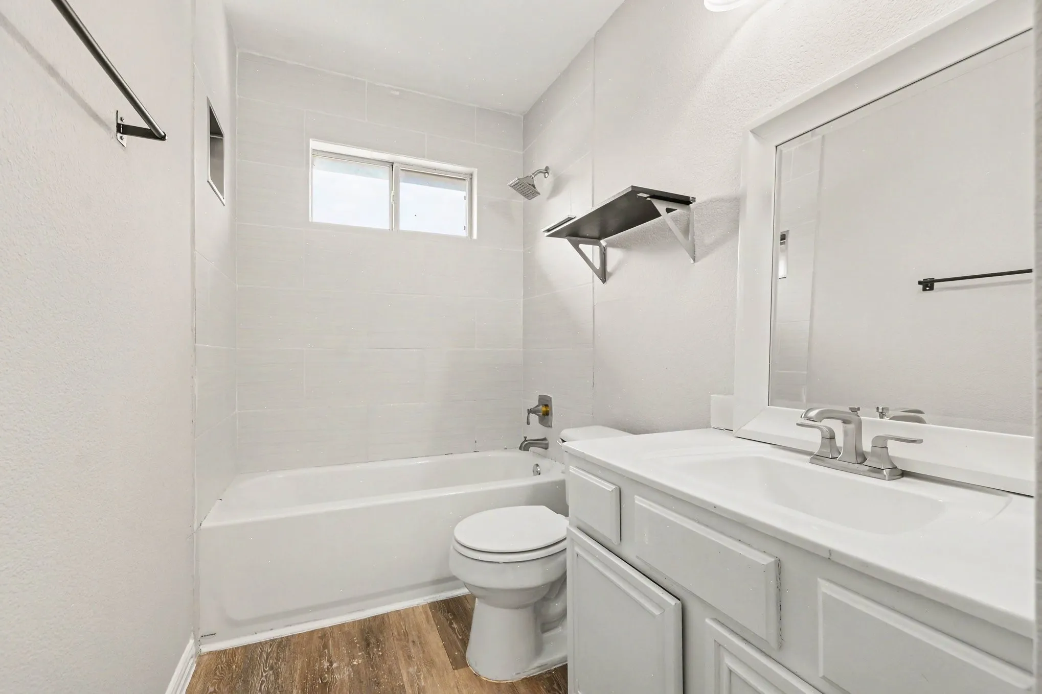 Single Family Residence For Sale in Denton County , 3204 Windridge Lane, Corinth, Texas 76208, 4 Bedroom, 3 Bathroom, 2 Garage spaces, 2,195 Sqft, built in 1999, mls#21370776, Real Estate Agent in Corinth, Homes For Sale in Denton county, Homes For Sale in Corinth, Realtor in Corinth Texas, Real Estate Brokerage Independent Realty Texas, Luminita Cordes Realtor