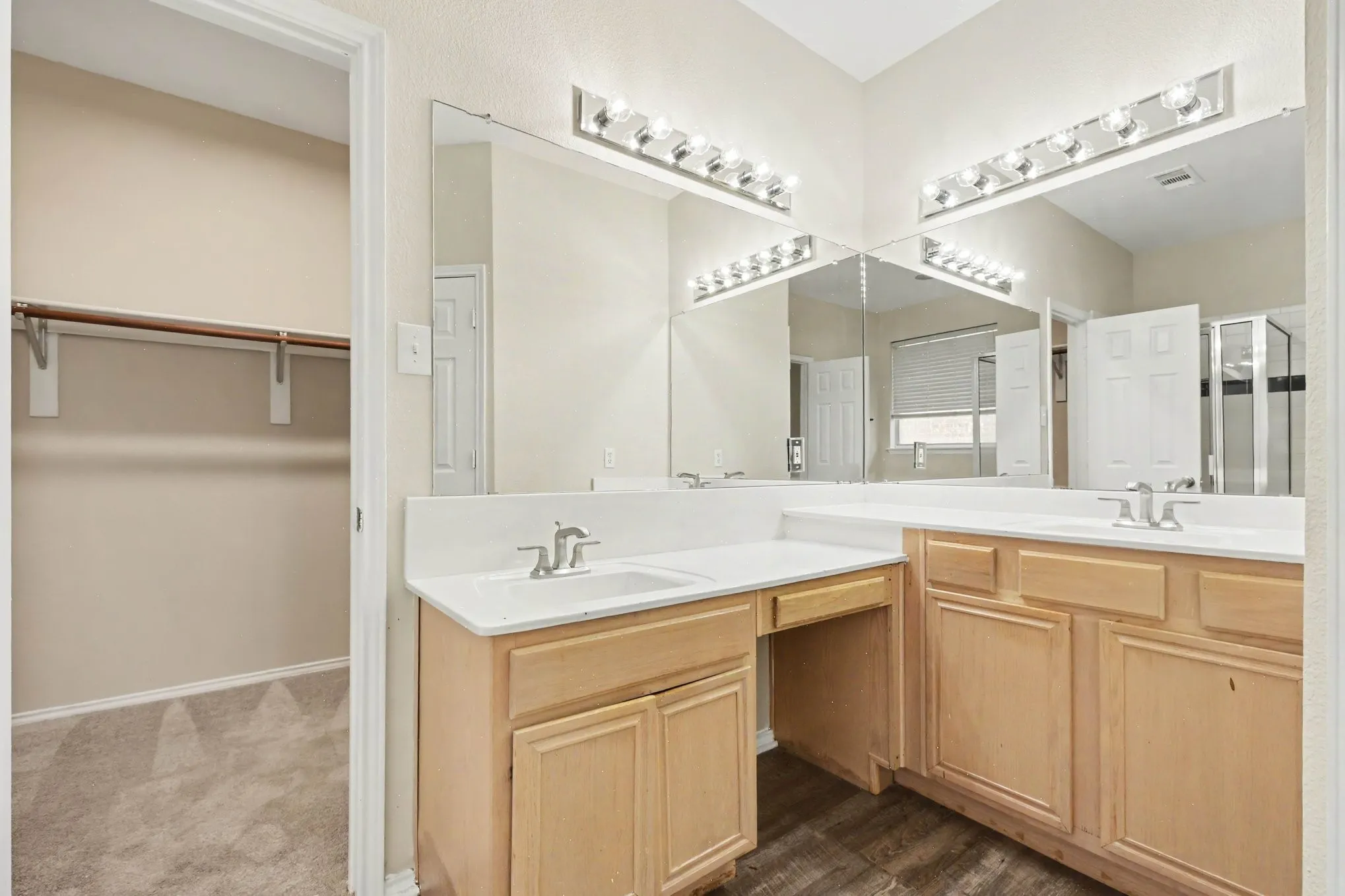Single Family Residence For Sale in Denton County , 3204 Windridge Lane, Corinth, Texas 76208, 4 Bedroom, 3 Bathroom, 2 Garage spaces, 2,195 Sqft, built in 1999, mls#21370776, Real Estate Agent in Corinth, Homes For Sale in Denton county, Homes For Sale in Corinth, Realtor in Corinth Texas, Real Estate Brokerage Independent Realty Texas, Luminita Cordes Realtor