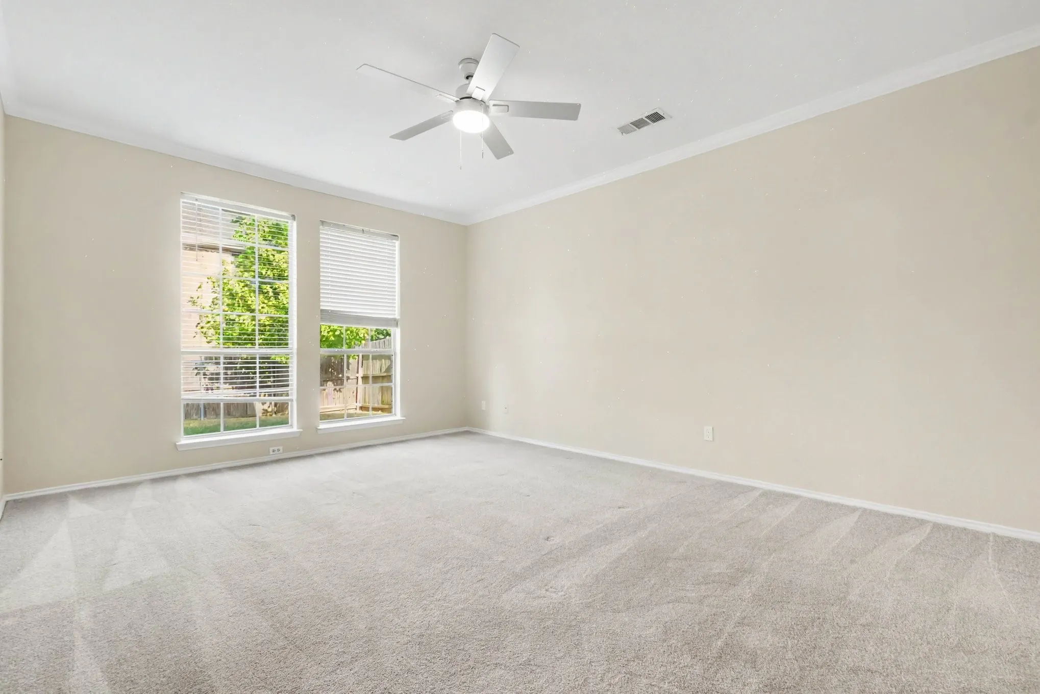 Single Family Residence For Sale in Denton County , 3204 Windridge Lane, Corinth, Texas 76208, 4 Bedroom, 3 Bathroom, 2 Garage spaces, 2,195 Sqft, built in 1999, mls#21370776, Real Estate Agent in Corinth, Homes For Sale in Denton county, Homes For Sale in Corinth, Realtor in Corinth Texas, Real Estate Brokerage Independent Realty Texas, Luminita Cordes Realtor