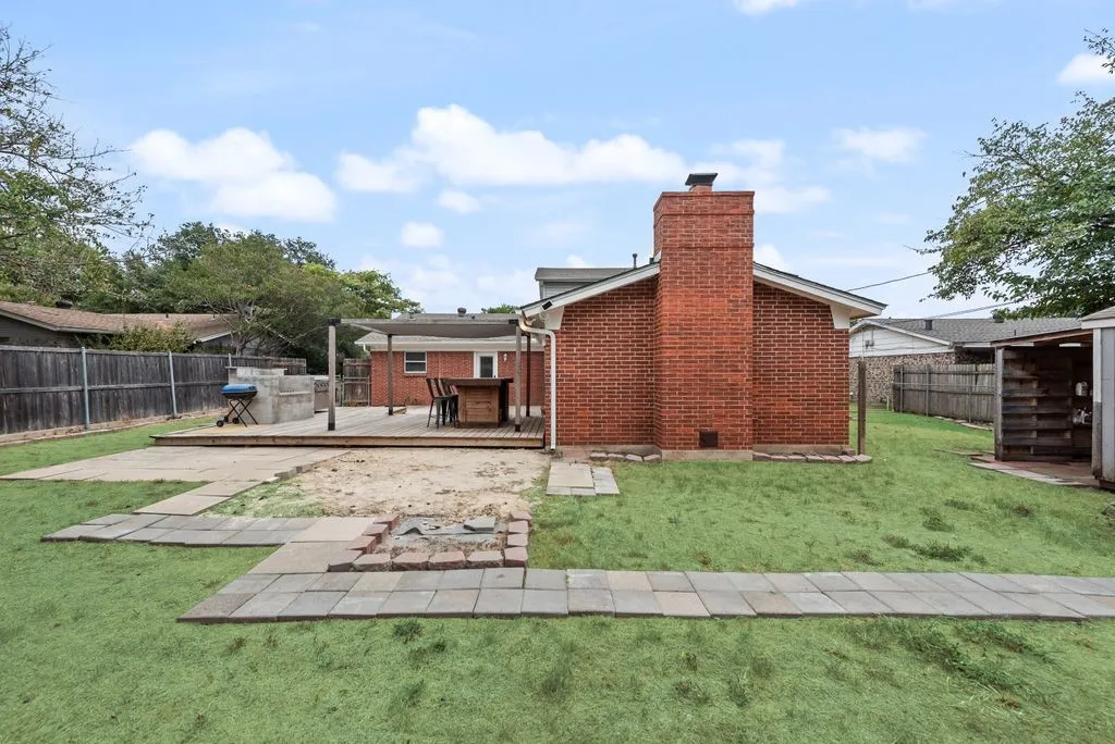 Single Family Residence For Sale in Tarrant County , 244 Palomino Drive, Saginaw, Texas 76179, 3 Bedroom, 2 Bathroom, Garage spaces, 2,480 Sqft, built in 1966, mls#21370807, Real Estate Agent in Saginaw, Homes For Sale in Tarrant county, Homes For Sale in Saginaw, Realtor in Saginaw Texas, Real Estate Brokerage Independent Realty Texas, Luminita Cordes Realtor