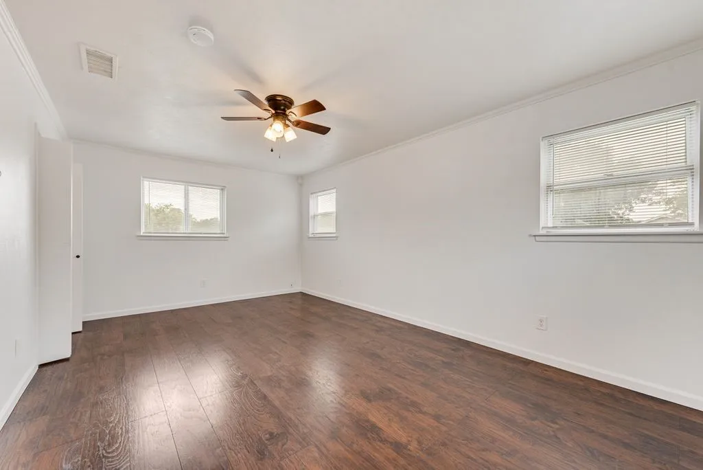 Single Family Residence For Sale in Tarrant County , 244 Palomino Drive, Saginaw, Texas 76179, 3 Bedroom, 2 Bathroom, Garage spaces, 2,480 Sqft, built in 1966, mls#21370807, Real Estate Agent in Saginaw, Homes For Sale in Tarrant county, Homes For Sale in Saginaw, Realtor in Saginaw Texas, Real Estate Brokerage Independent Realty Texas, Luminita Cordes Realtor