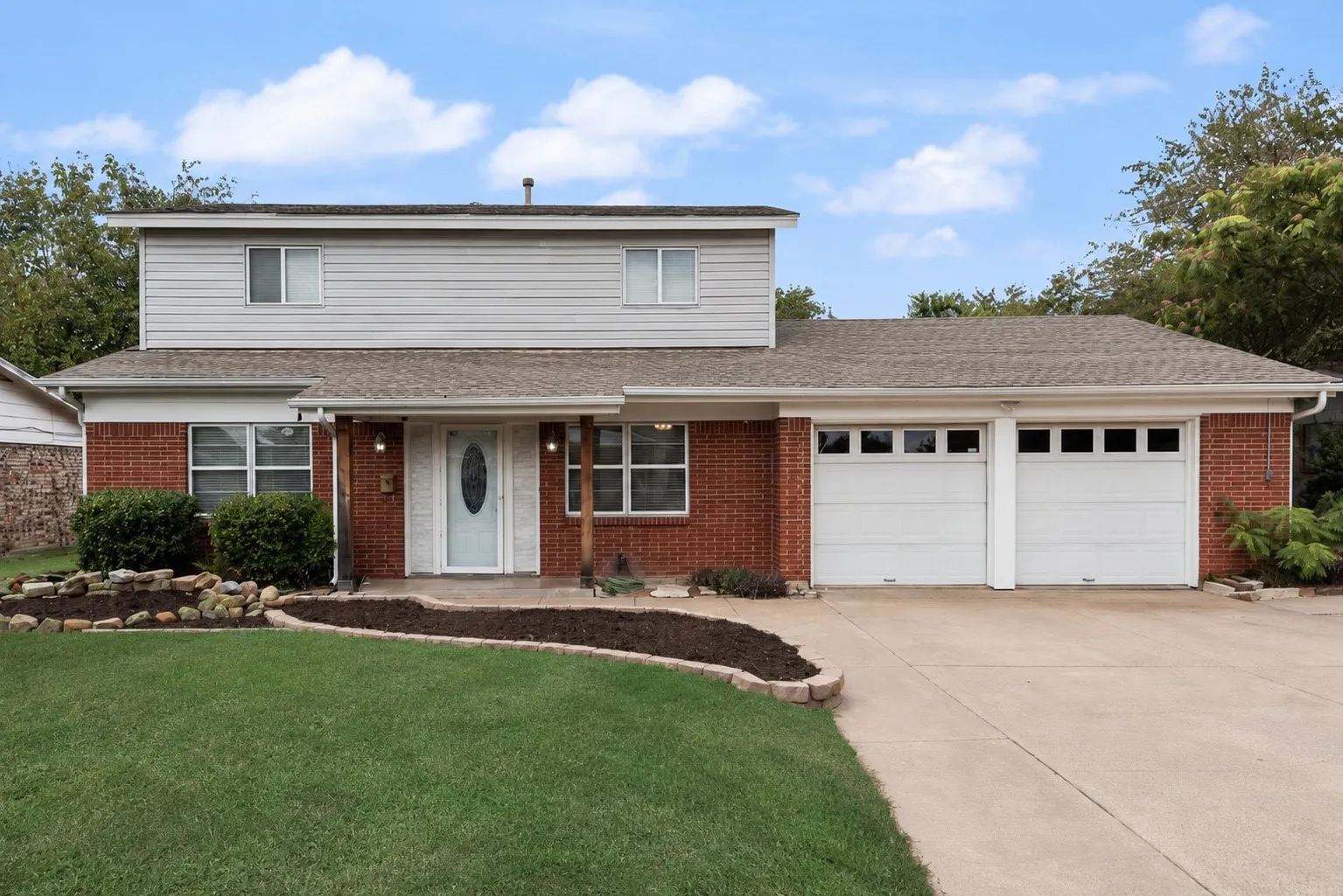 Single Family Residence For Sale in Tarrant County , 244 Palomino Drive, Saginaw, Texas 76179, 3 Bedroom, 2 Bathroom, Garage spaces, 2,480 Sqft, built in 1966, mls#21370807, Real Estate Agent in Saginaw, Homes For Sale in Tarrant county, Homes For Sale in Saginaw, Realtor in Saginaw Texas, Real Estate Brokerage Independent Realty Texas, Luminita Cordes Realtor
