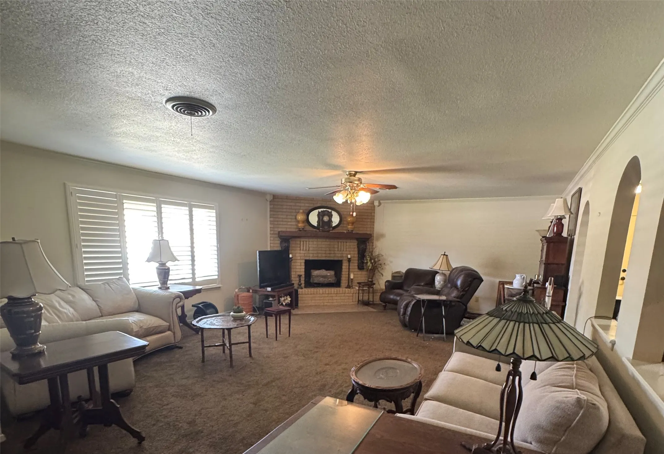 Single Family Residence For Sale in Hardeman County , 1505 S Main Street, Quanah, Texas 79252, 2 Bedroom, 2 Bathroom, 2 Garage spaces, 2,378 Sqft, built in 1965, mls#21371109, Real Estate Agent in Quanah, Homes For Sale in Hardeman county, Homes For Sale in Quanah, Realtor in Quanah Texas, Real Estate Brokerage Independent Realty Texas, Luminita Cordes Realtor